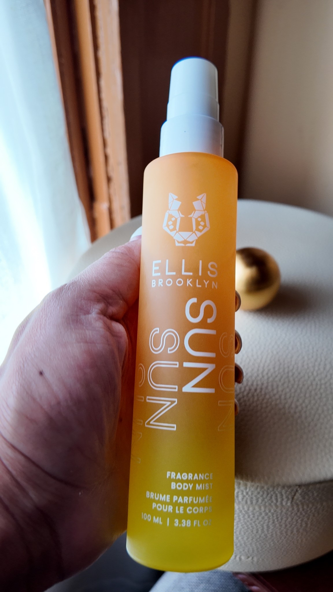 Fragrance of today. Gives, clementine, lemon, vanilla, pear blossom, cedar wood…very beachy. No where near a beach today but wanted the vibes. 🍊

#LTKFindsUnder50 #LTKBeauty