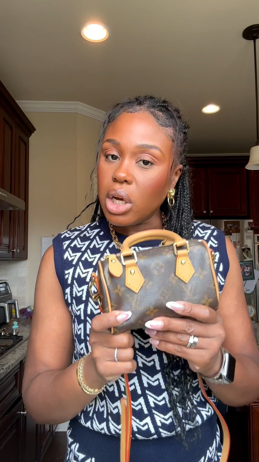 Leather sheen

This purse is linked in my link tree which is on the bio of any of my social media pages!