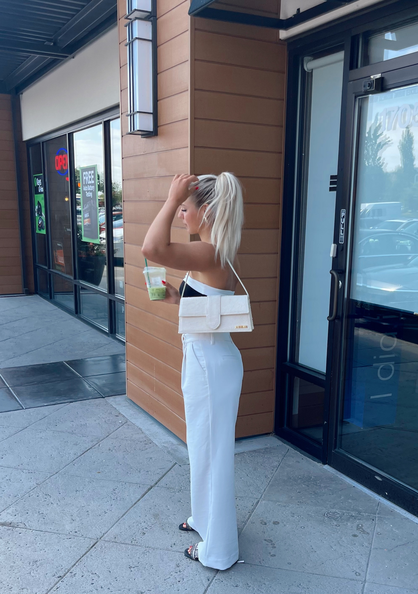 Comfy but cute little fit for the summer🤍🖤 
$4 top wearing size XS 
Abercrombie trousers wearing XS


#LTKstyletip #LTKFind #LTKSeasonal