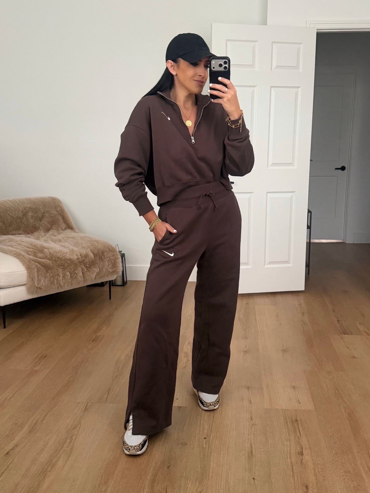 Nike sweatpants wearing size small. Nike 3/4 zip sweatshirt wearing size medium 