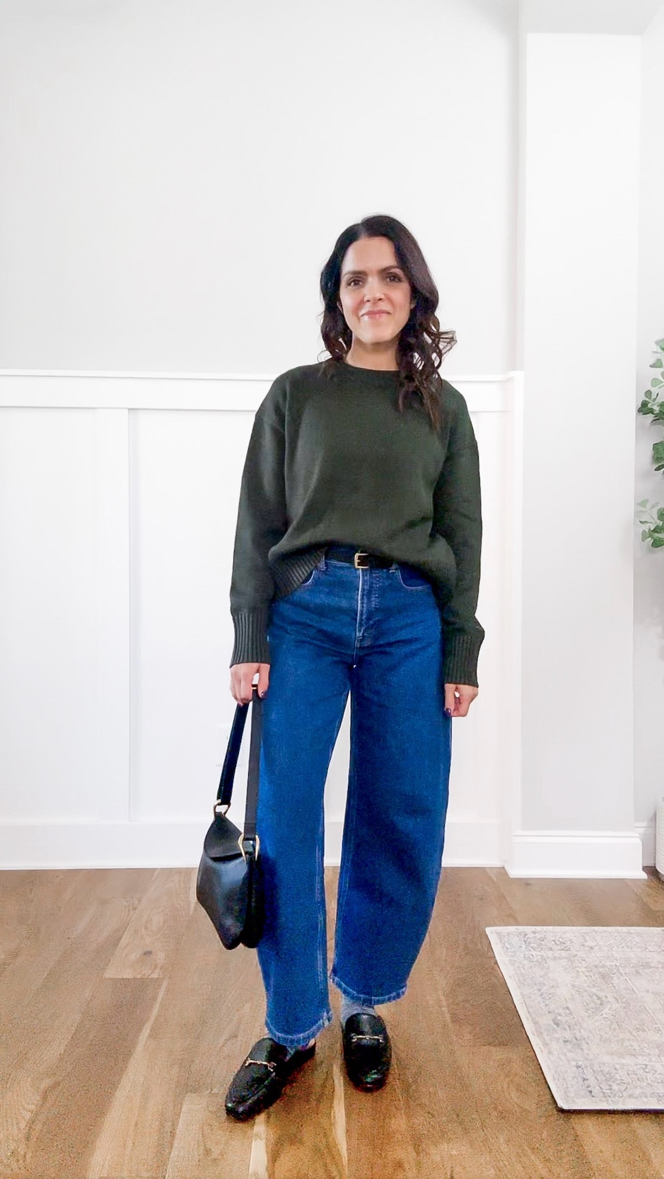 Fall Denim Edit: ways to style barrel jeans: olive green sweater, loafers, crossbody bag, braided belt 

#falloutfit #denimlove #denimedit #barreljean #classicstyle #pinterestoutfit


