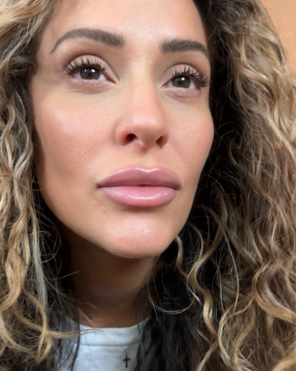 Spring/ Summer Makeup | makeup for mature skin

#LTKselfcare #LTKBeauty #LTKWedding