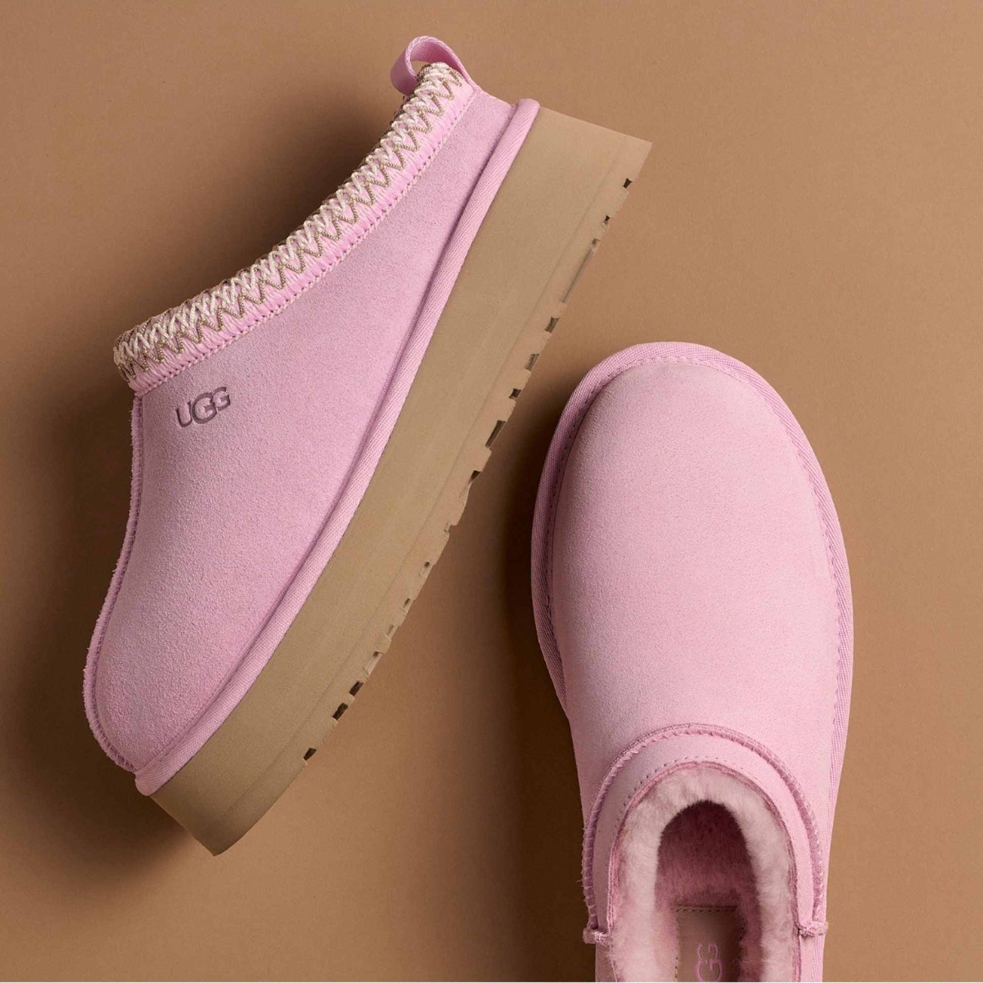 The Ugg Tazz in the cutest new color way 💗💖🌸🎀. If in between sizes I would size up. 