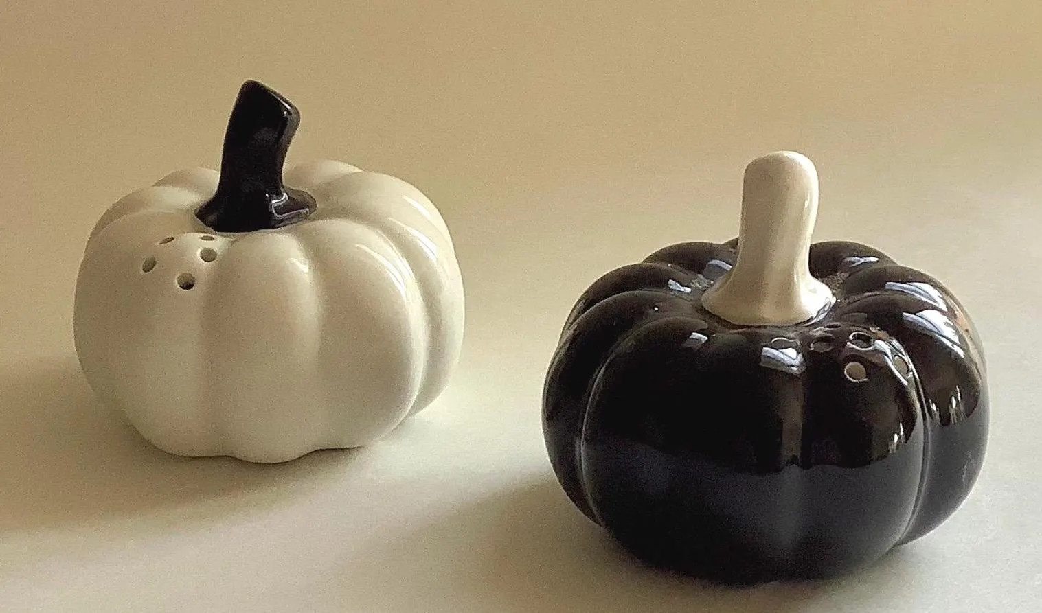 Ceramic Halloween thanksgiving pumpkins black white salt pepper shakers | Etsy (Global)
