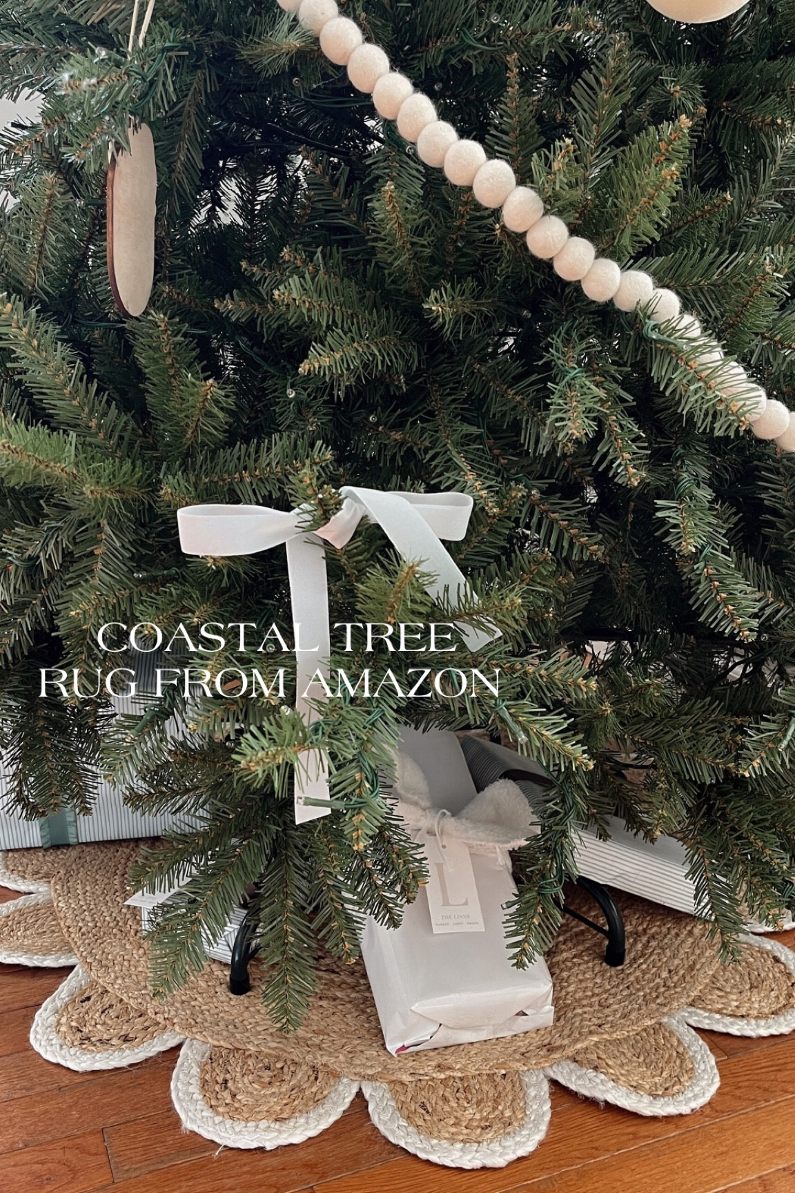 Coastal Christmas Decor / scalloped rug / amazon finds / amazon rug / coastal rug 


#LTKSeasonal #LTKHoliday #LTKHome