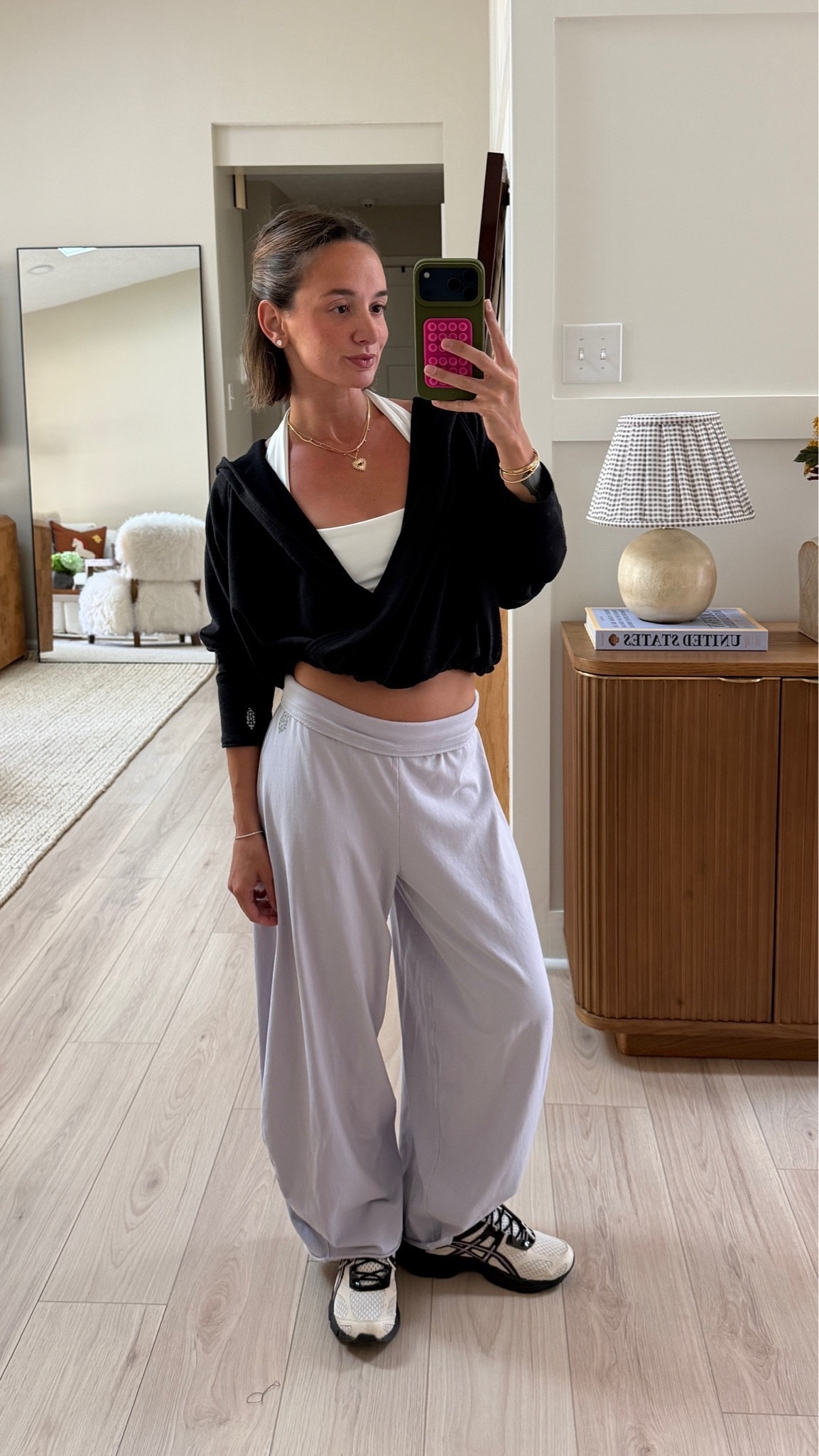 XS bra + pants, small in the black top!