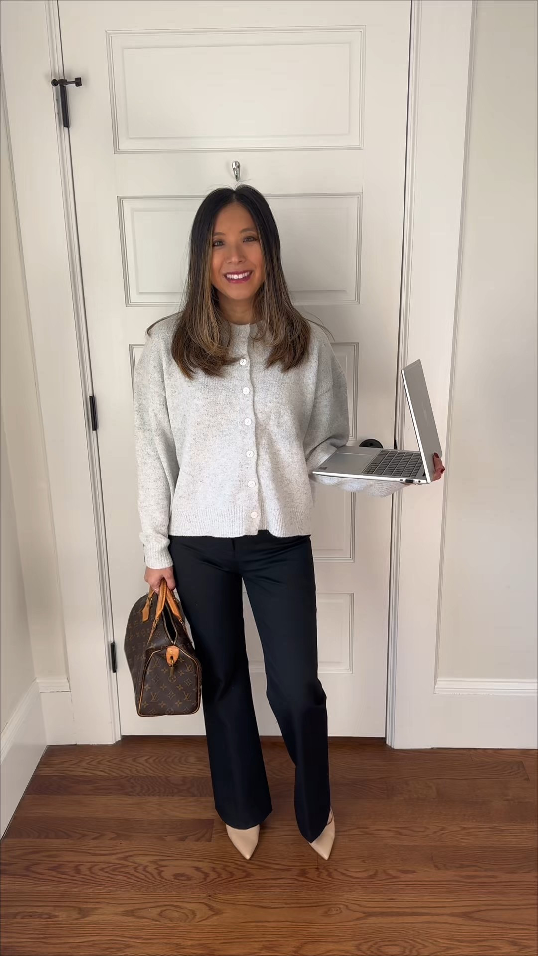 Cozy oversized cardigan! Love it so much I got it in two colors!! 🩶🩵

Thicker material and love that it is a looser fit. Easy to style for work or casually. 🤗

#cardiganstyle #cardiganfashion #workwear #cozycardigan #wintersweater

#LTKootd