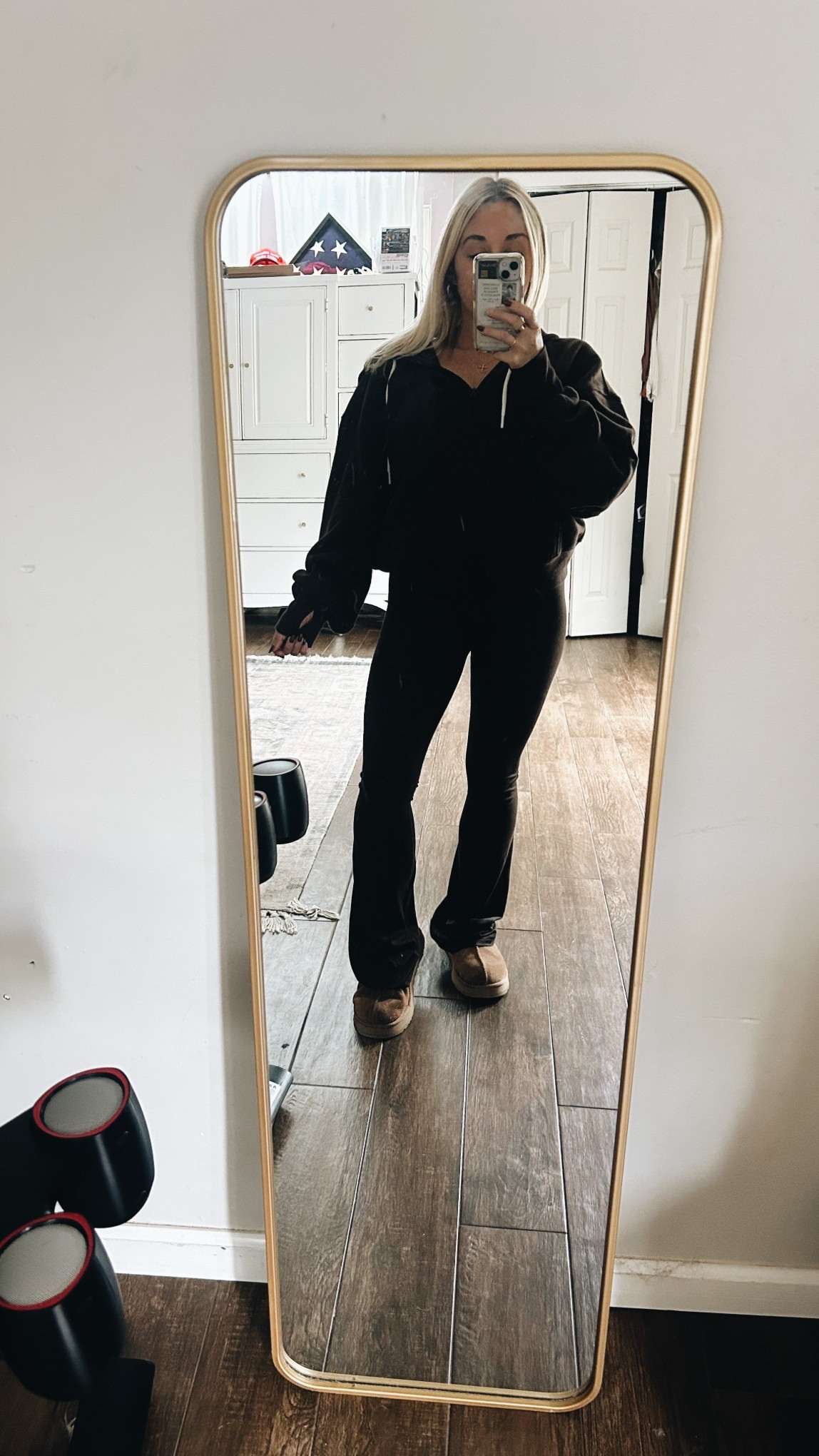 The most comfy flare leggings ever!! And this deep earth brown is sooo good 🧸 🧈 

#LTKActive #LTKmomlife #LTKootd