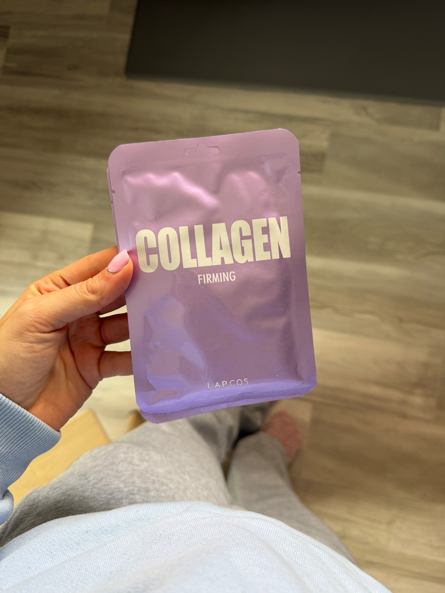 Collagen face mask 