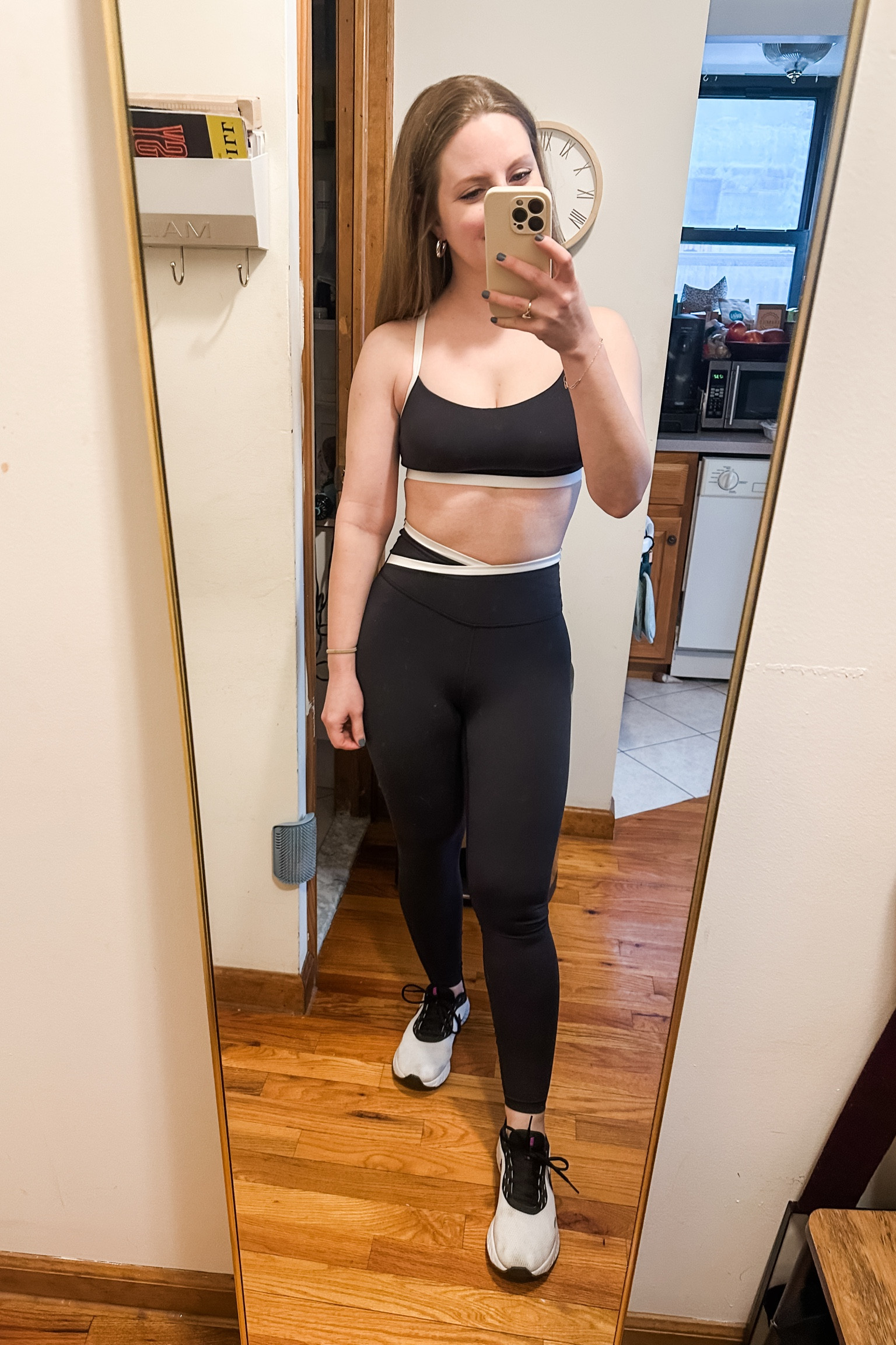 Love this contrast workout set from Target! It’s soo soft and the details are so chic. Wearing a S in the top and XS in the bottom. Runs TTS 

Workout set, matching set, Target finds

#LTKFindsUnder50 #LTKPetite #LTKActive