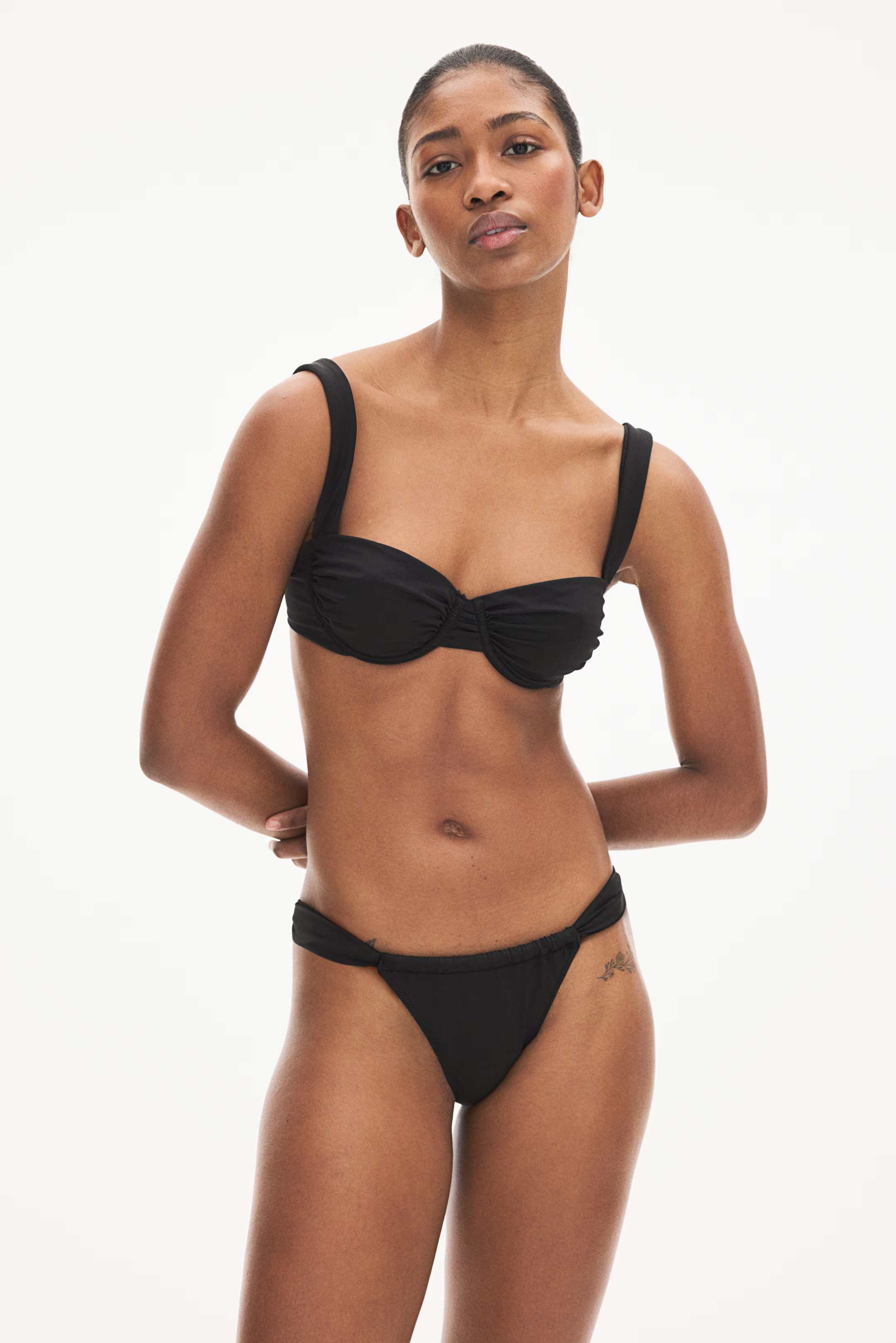 Cheeky tanga bikini bottoms | H&M (UK, MY, IN, SG, PH, TW, HK)