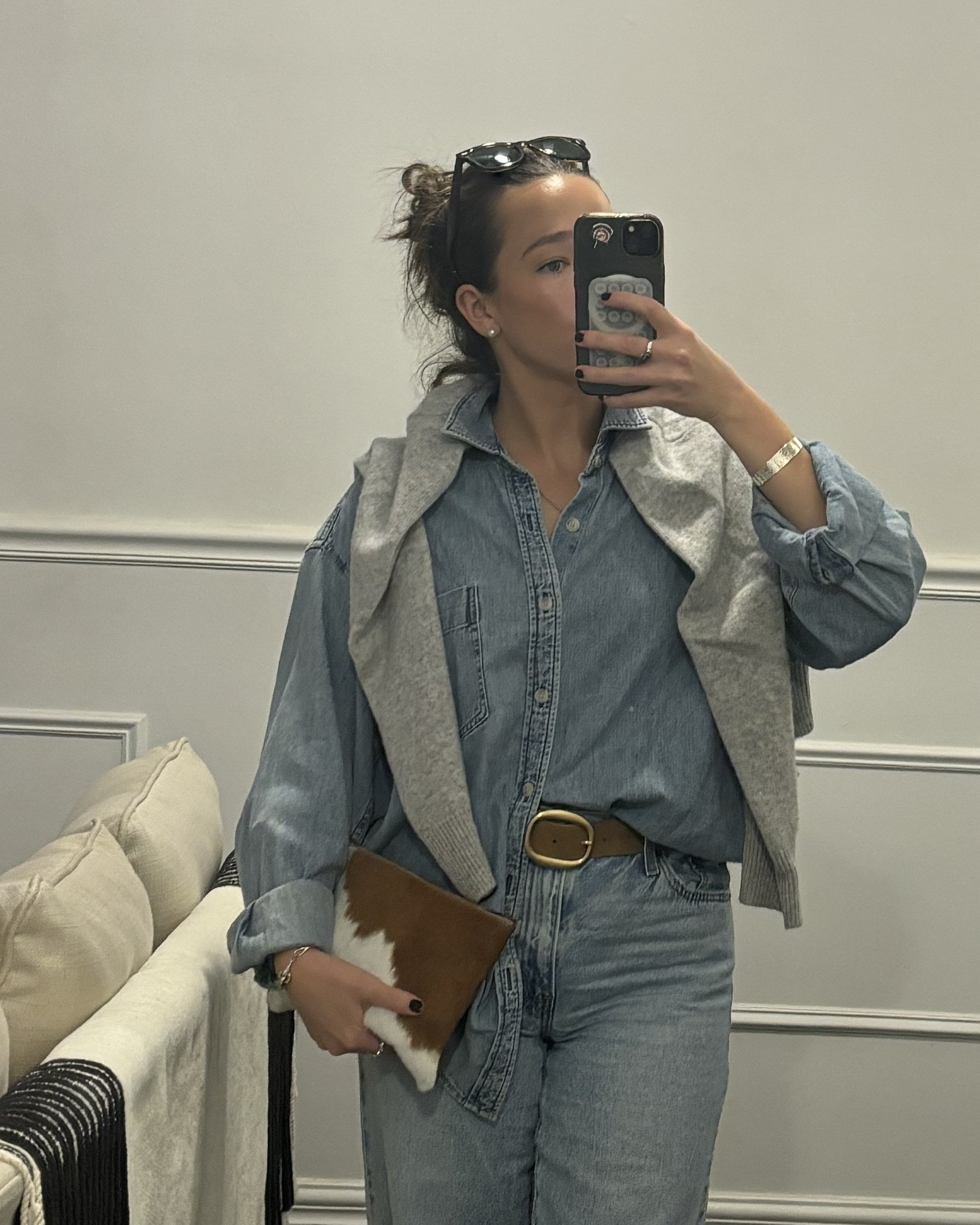 Fall outfit out for drinks in Chicago ! 

#drinksoutfit #falloutfitinspo #aritzia #levis #raybans

#LTKBeauty #LTKStyleTip #LTKSeasonal