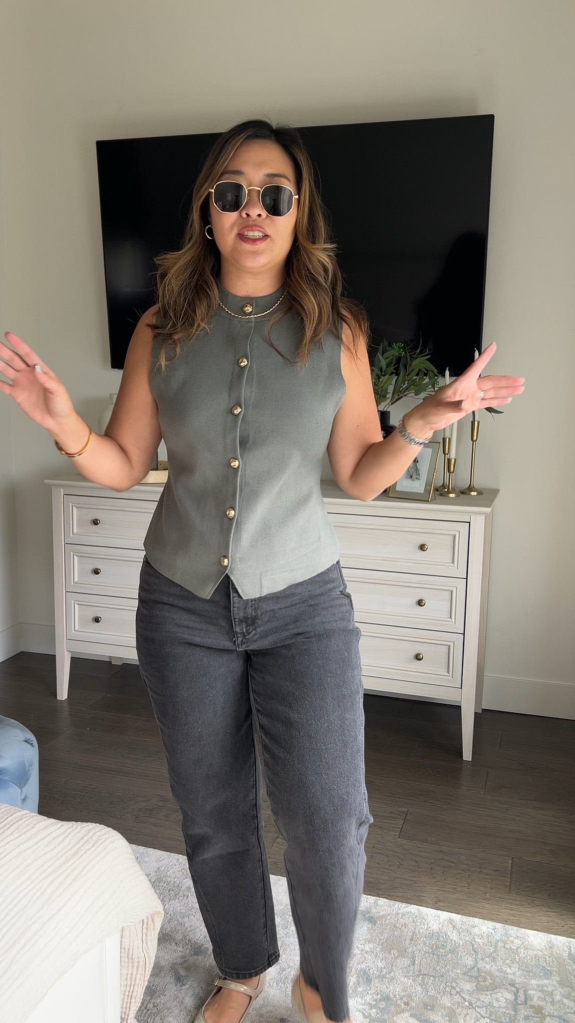 Walmart Vest Tank: Medium
Barrel Jeans: 8
Flats: TTS