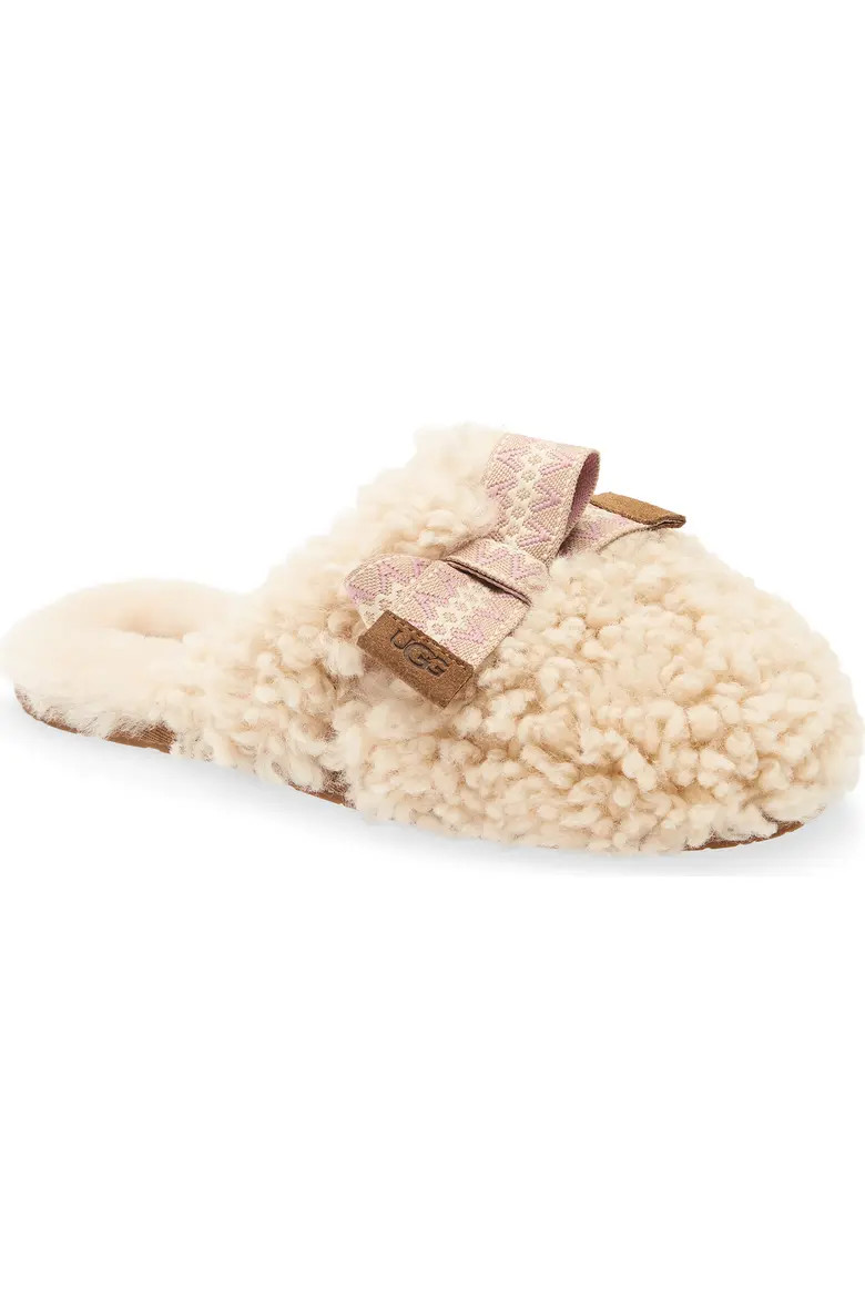 UGG(r) Maxi Curly Genuine Shearling Scuff Slipper in Chestnut at Nordstrom, Size 5 | Nordstrom
