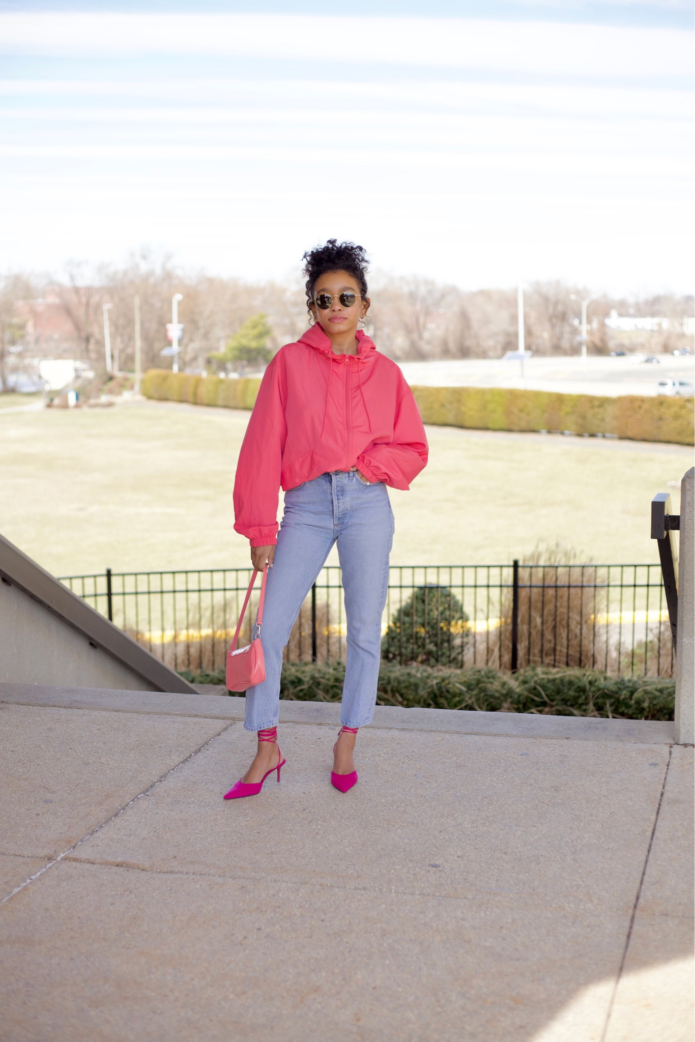 Jeans: size 25 (true to size)