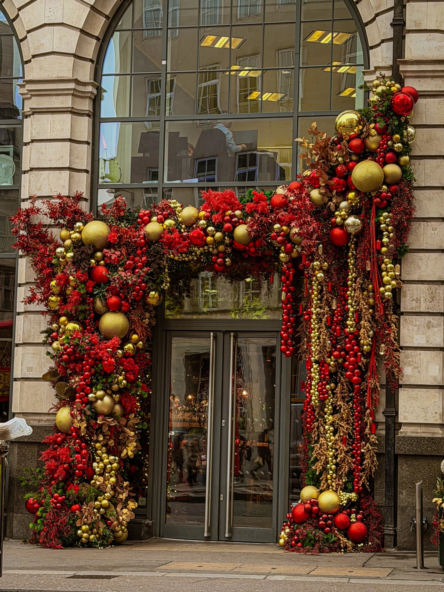 London moments 

#LTKHoliday #LTKdayinmylife #LTKTravel