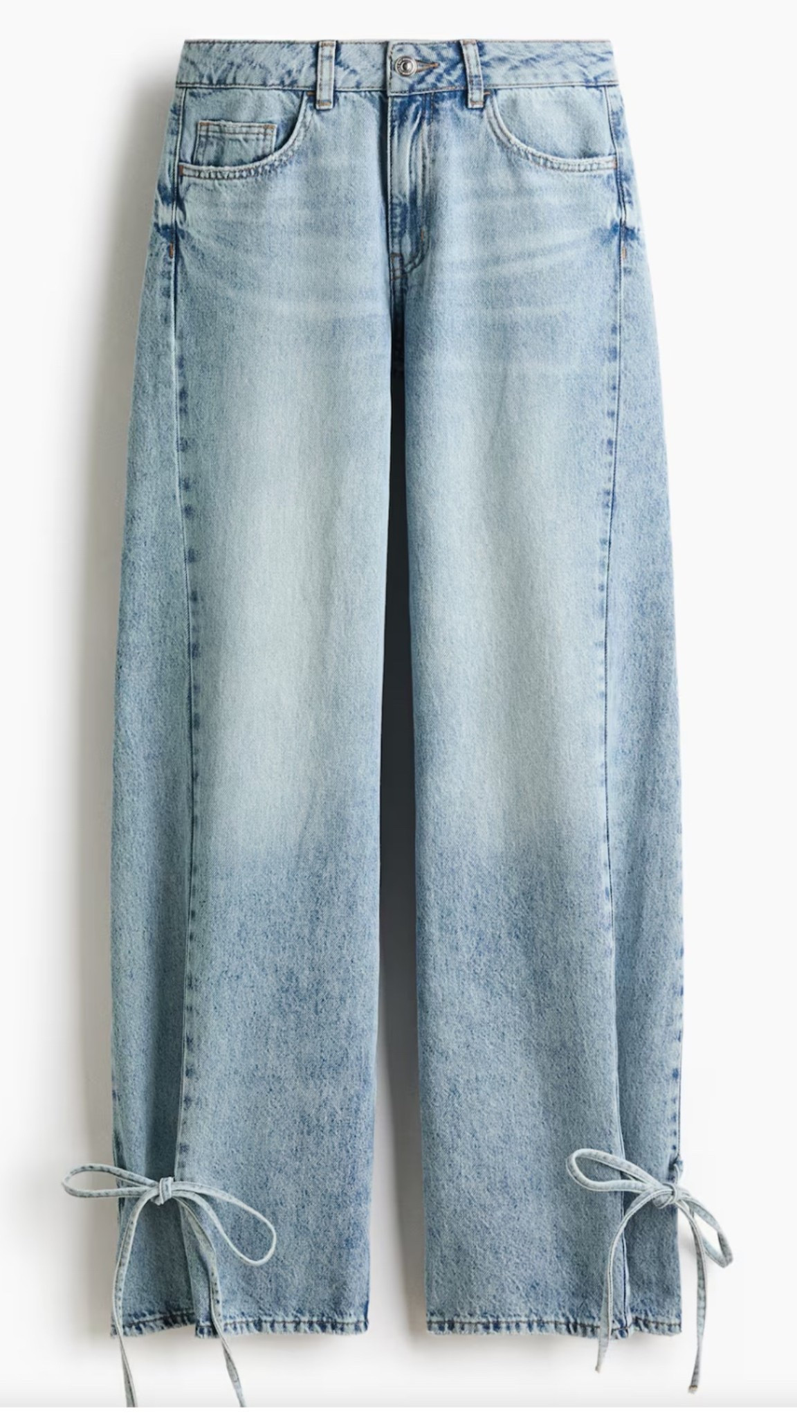 Cutest women bow jeans 

#LTKootd #LTKSeasonal #LTKmomlife