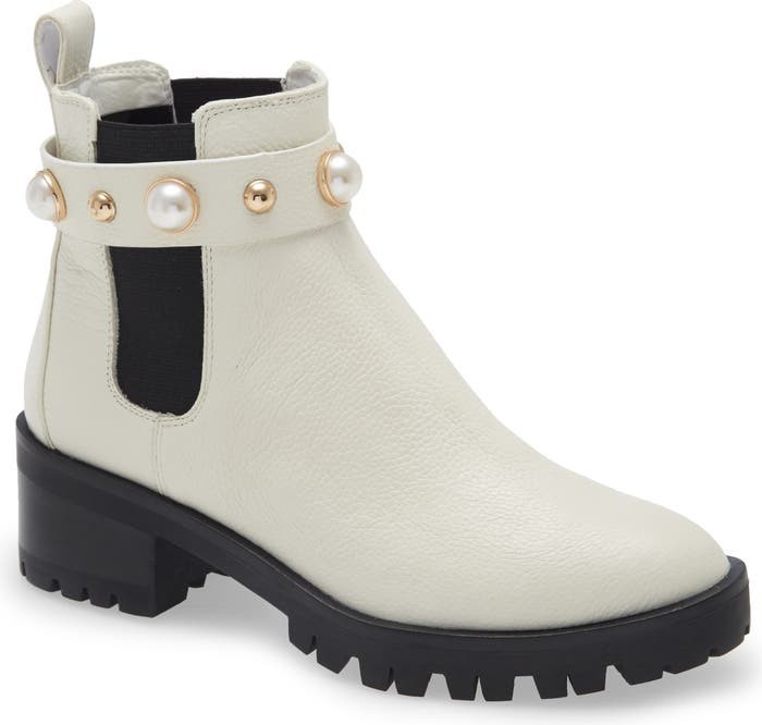 Pola Imitation Pearl Chelsea BootieKARL LAGERFELD PARIS | Nordstrom Rack