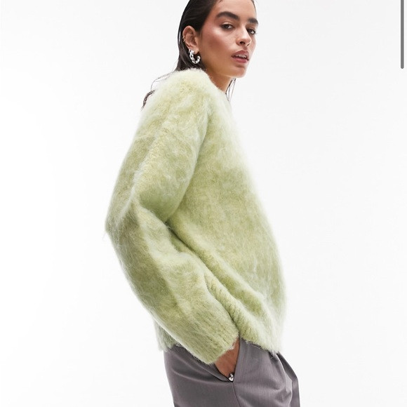 [topshop] knitted fluffy crewneck sweater spring green S | Poshmark