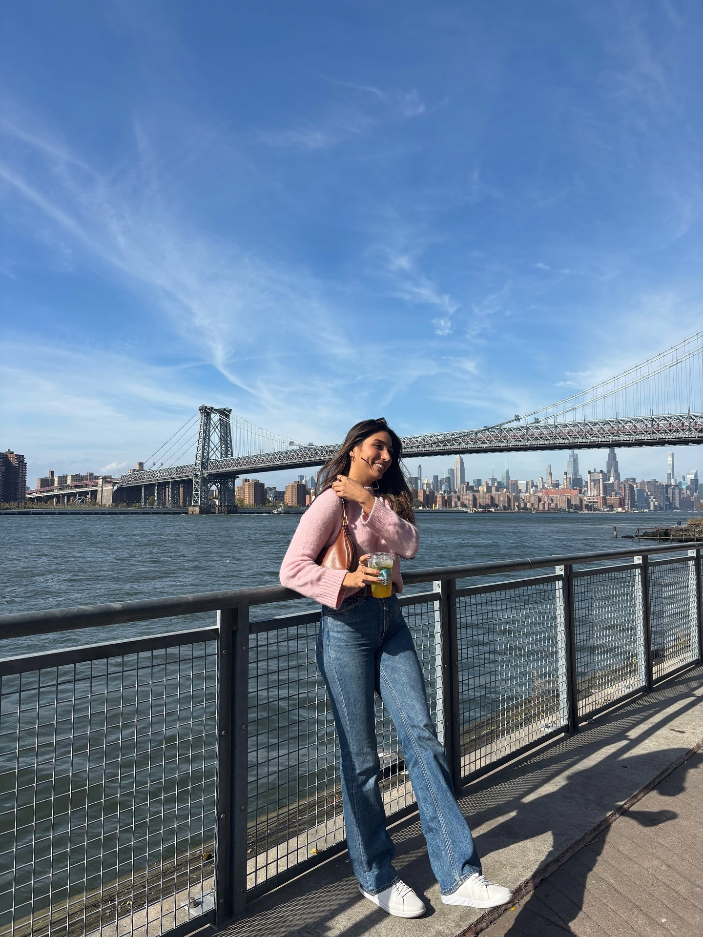 Crispy days > 🍂💗🏙️

#newyork #falloutfit #sezane #fashion #styleinspo #pinterestinspo #aritzia