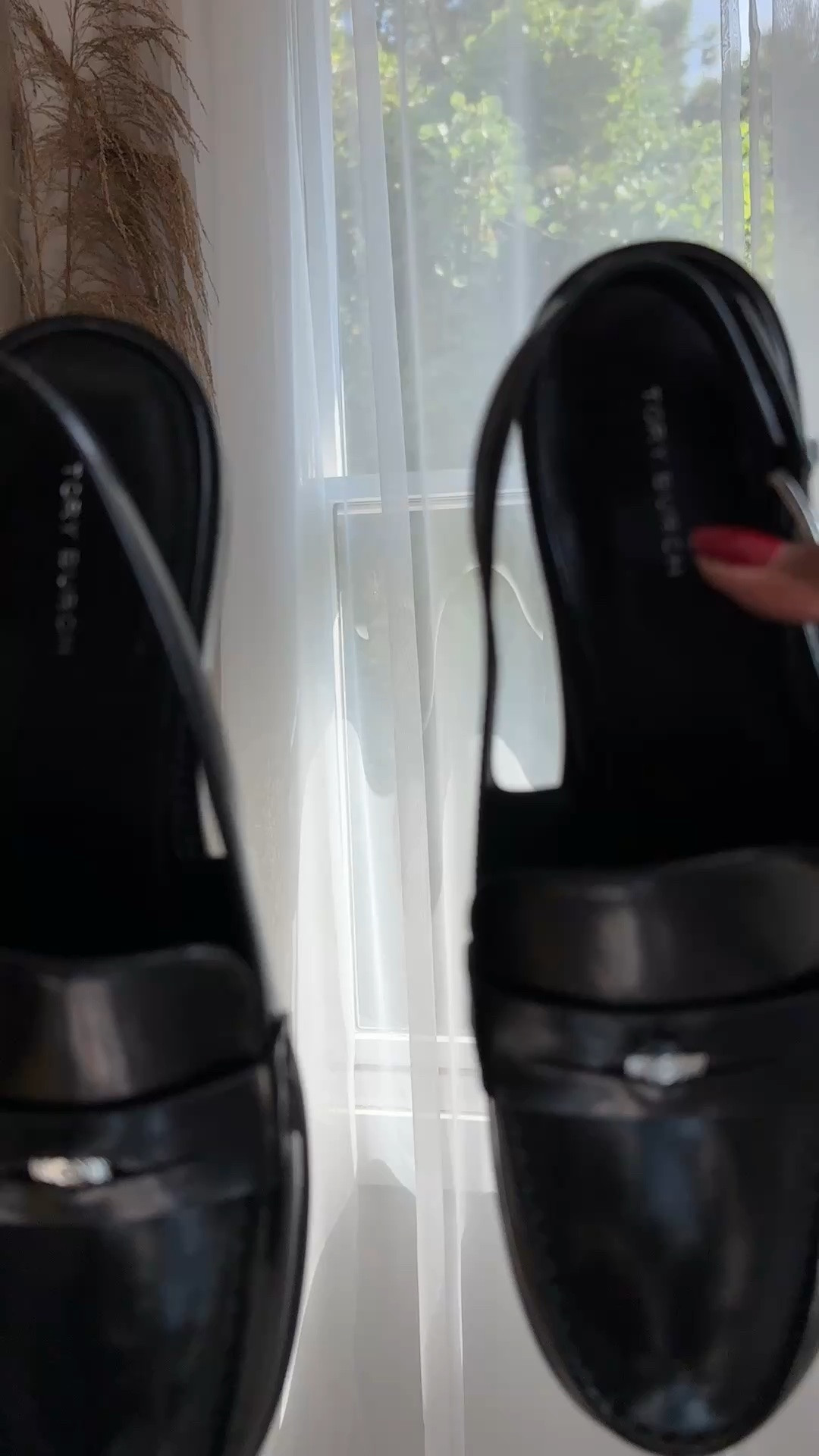 These loafers are definitely giving designer inspired. I also love the fact that they are very comfortable. I am wearing an 8.5 and I normally wear a 9. ￼