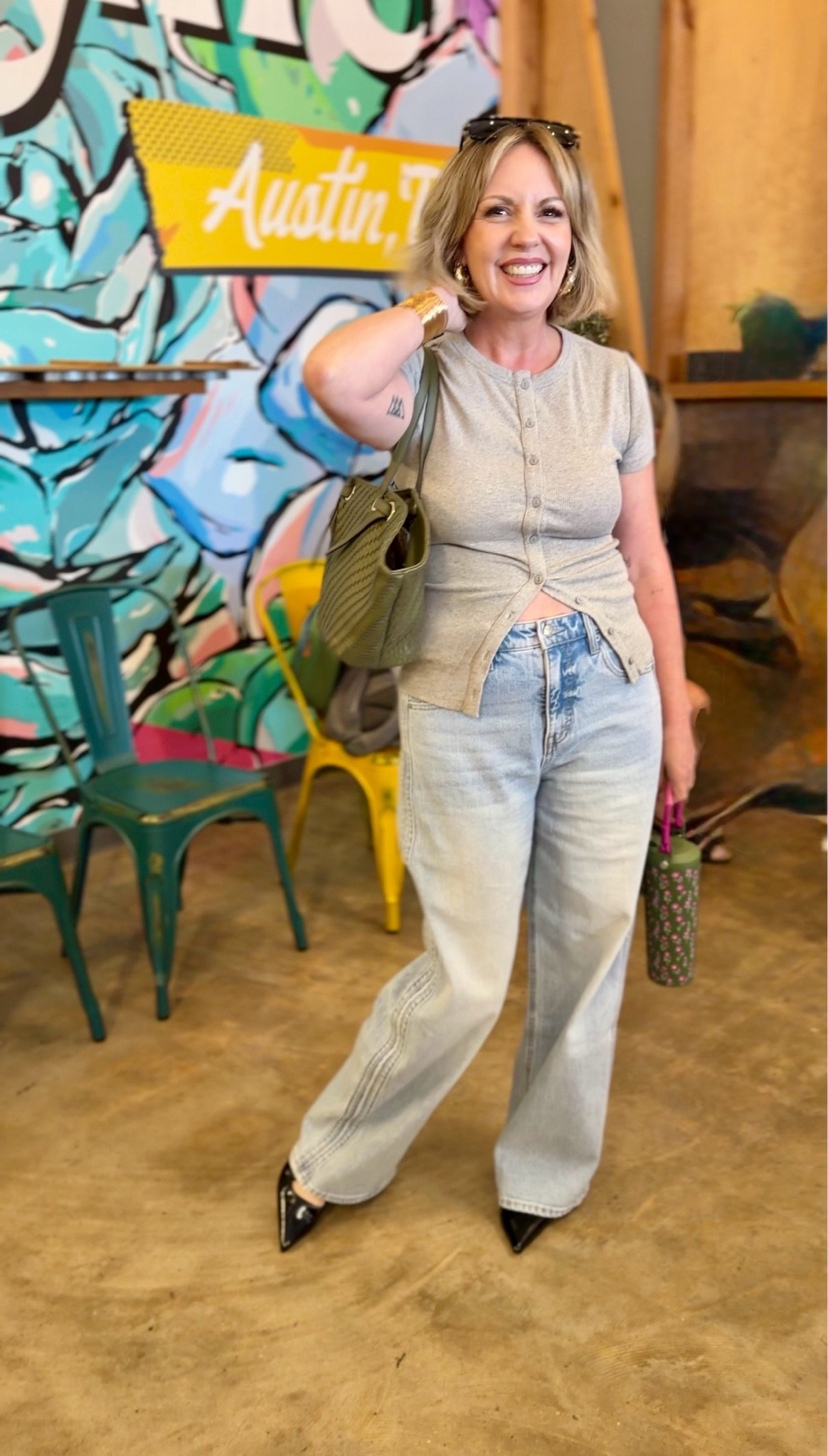 Small top; 6 jeans