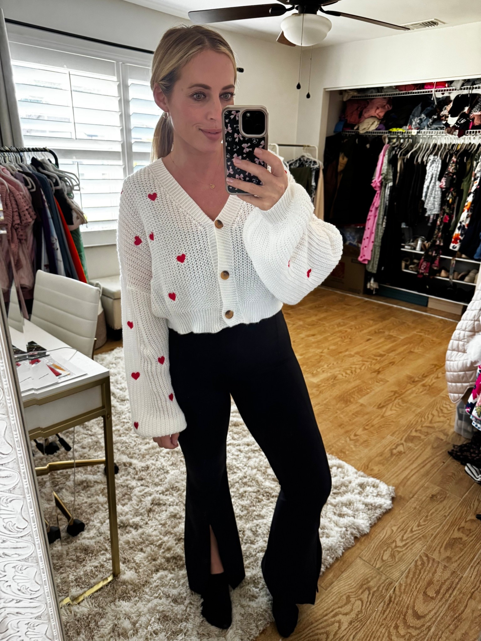 Valentine’s Day sweater 

#LTKValentine #LTKMidsize #LTKSeasonal