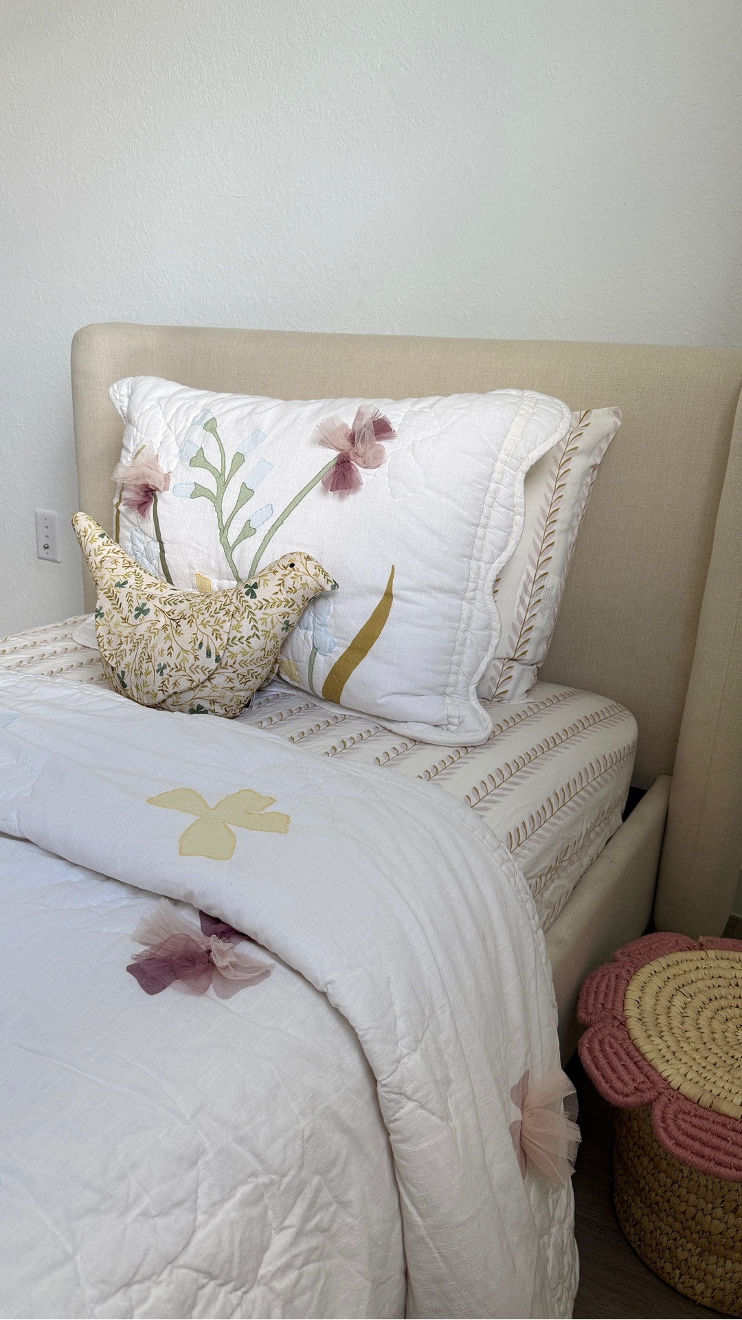 toddler bedding refresh 🌸🕊️

#toddler #westelm #westelmkids #toddlerbedding #kidsbedding #bedding #beddingrefresh


#LTKHome #LTKBaby #LTKKids