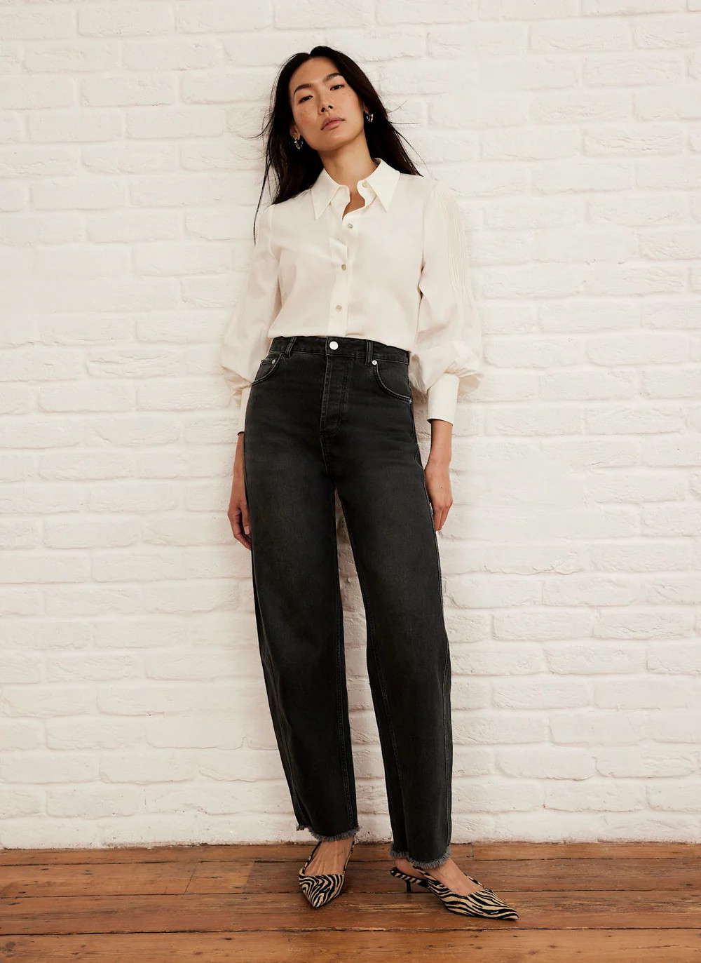 Washed Black Barrel Leg Jeans | Mint Velvet