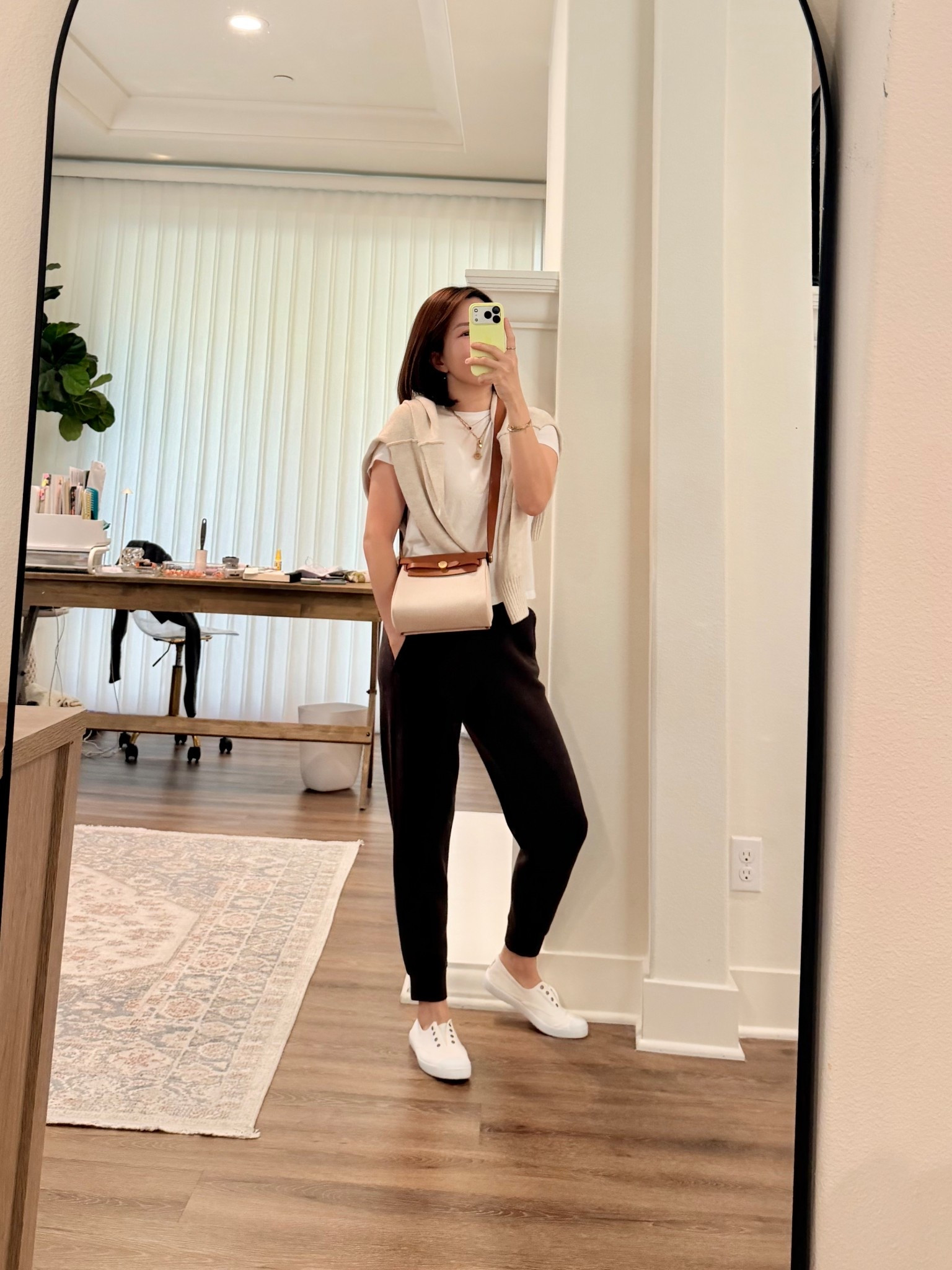 jogger size XS

#LTKStyleTip #LTKPetite #LTKSaleAlert