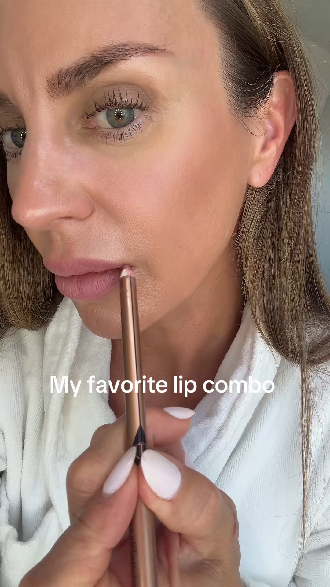 My everyday go-to lip combo Kosas in “Malibu” and Charlotte Tillbury liner in “pillow talk fair” 💋

#LTKBeauty
