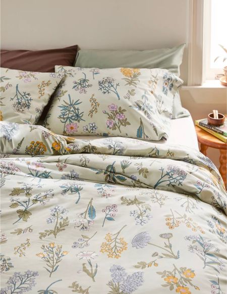 Give your bedroom a Spring Refresh with this beautiful Mayla Floral Duvet Set! 
LTK Exclusive Sale! Limited Time Only!


#LTKsalealert #LTKhome #LTKSpringSale