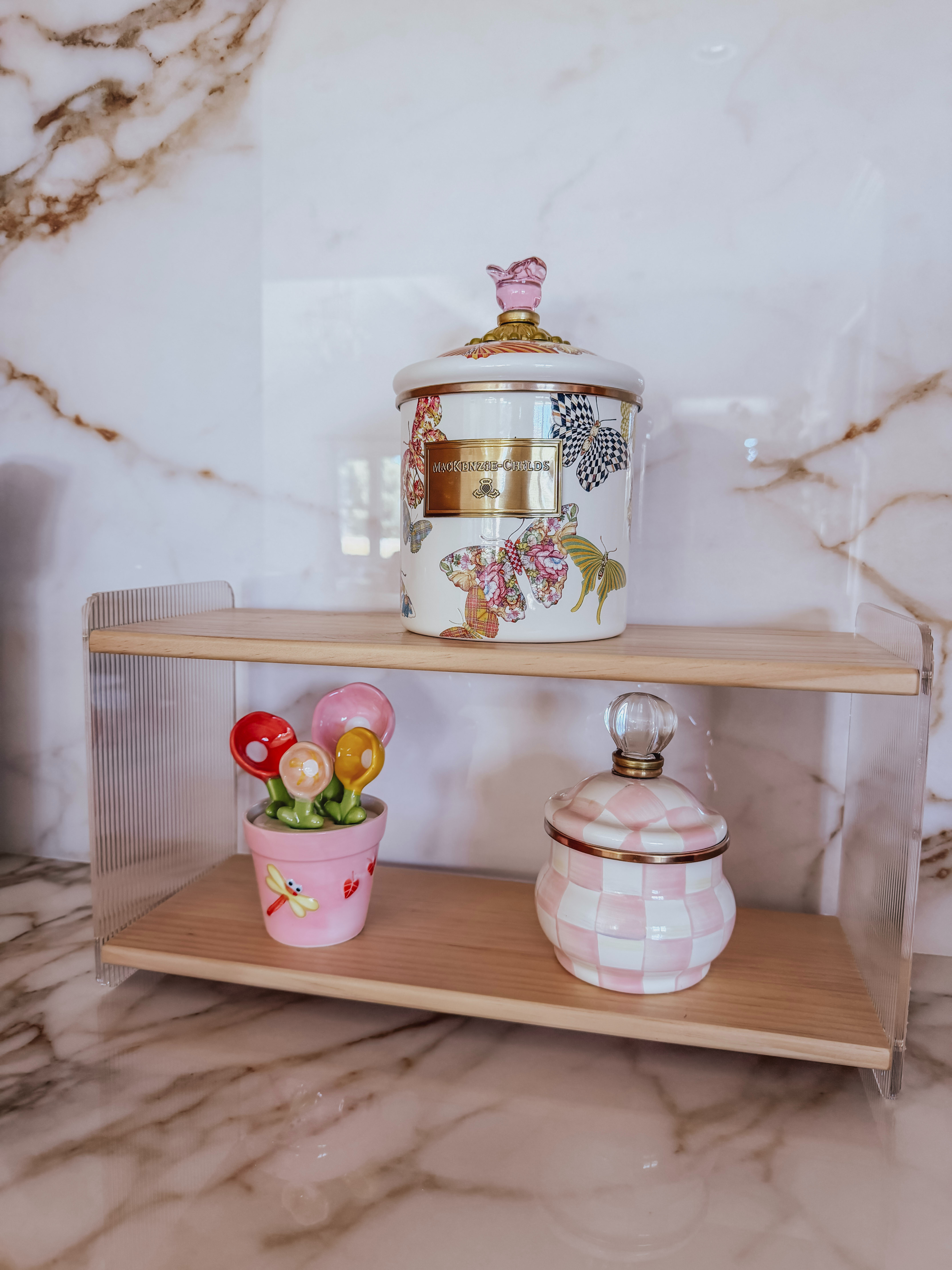 Add a charming touch to your kitchen with this Flower Measuring Spoons Set. This set combines everyday baking convenience with an eye-catching display. 
 

 #LTKHome