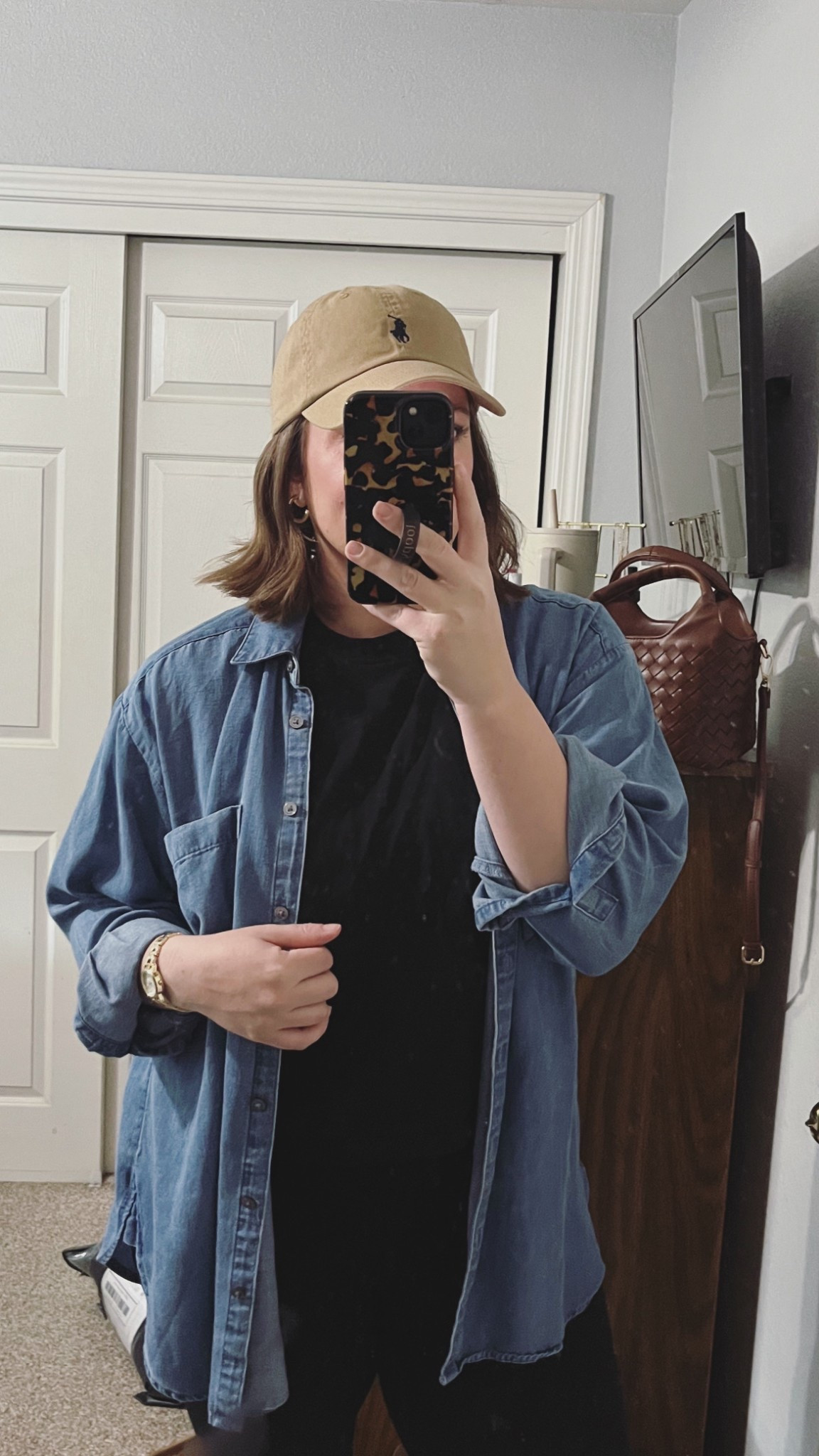 I’ve had this denim button down for 2+ years and love it! Oversized fit and longer length (legging friendly) wearing M in button down and L in t-shirt 

#LTKMidsize #LTKStyleTip #LTKSaleAlert