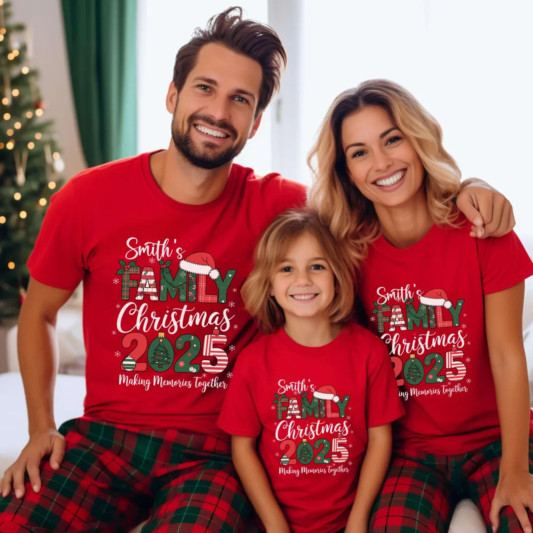 Camiseta familiar de Navidad 2025: Camiseta navideña a juego | Etsy (US)