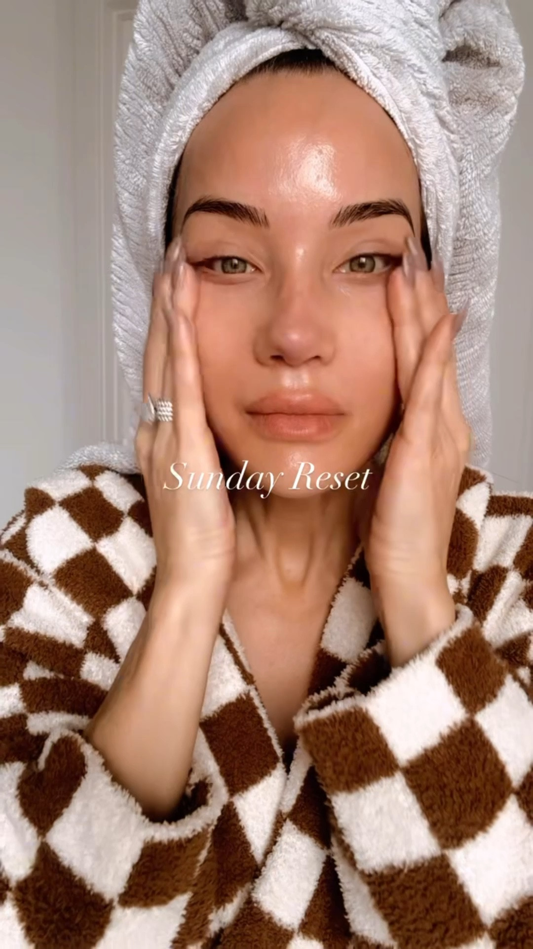 Turn up the jams, pour a glass of wine…it’s time for our Sunday reset. 

#LTKmomlife #LTKgrwm #LTKdayinmylife