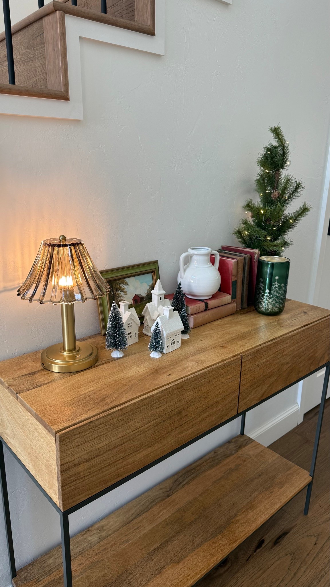 ✨ The coziest little corner with vintage-meets-holiday charm! 🎄💛 Tap to shop! 🔗

holiday, decor, table decor

#LTKHome #LTKHoliday #LTKSeasonal