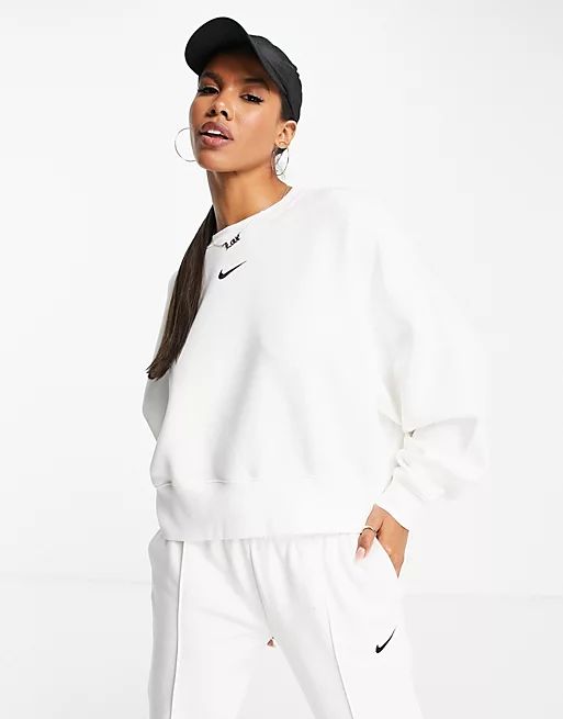Nike Collection Fleece oversized crew neck sweatshirt in white | ASOS | ASOS (Global)