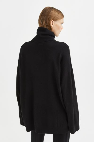 Cashmere polo-neck jumper | H&M (UK, MY, IN, SG, PH, TW, HK)