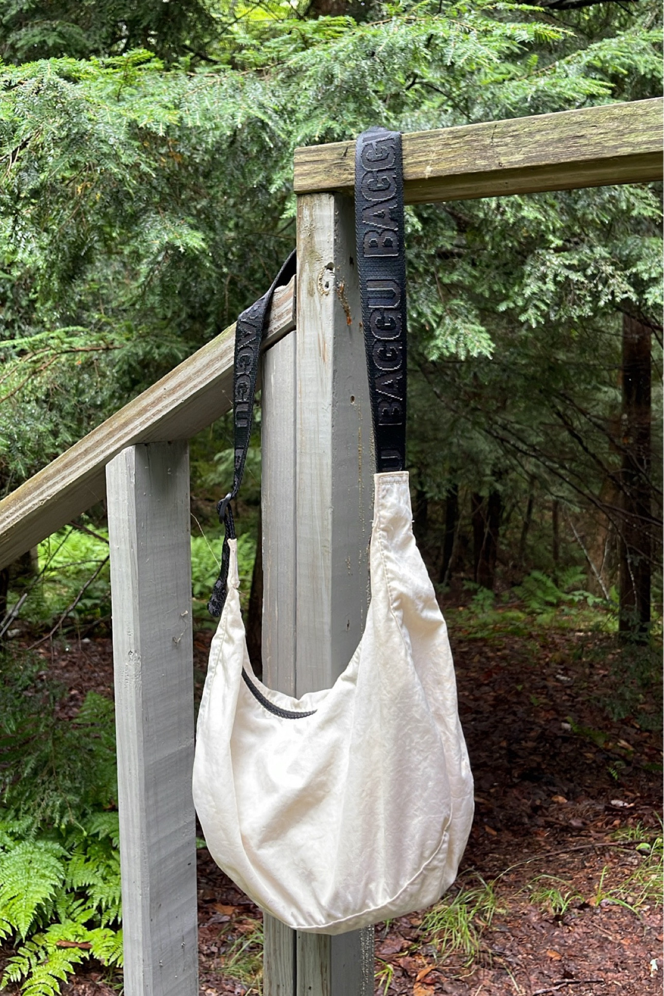 My baggu color is $10 off right now at urban outfitters! I’ve had this bag for over a year and it’s my go-to every day bag. I love it! 