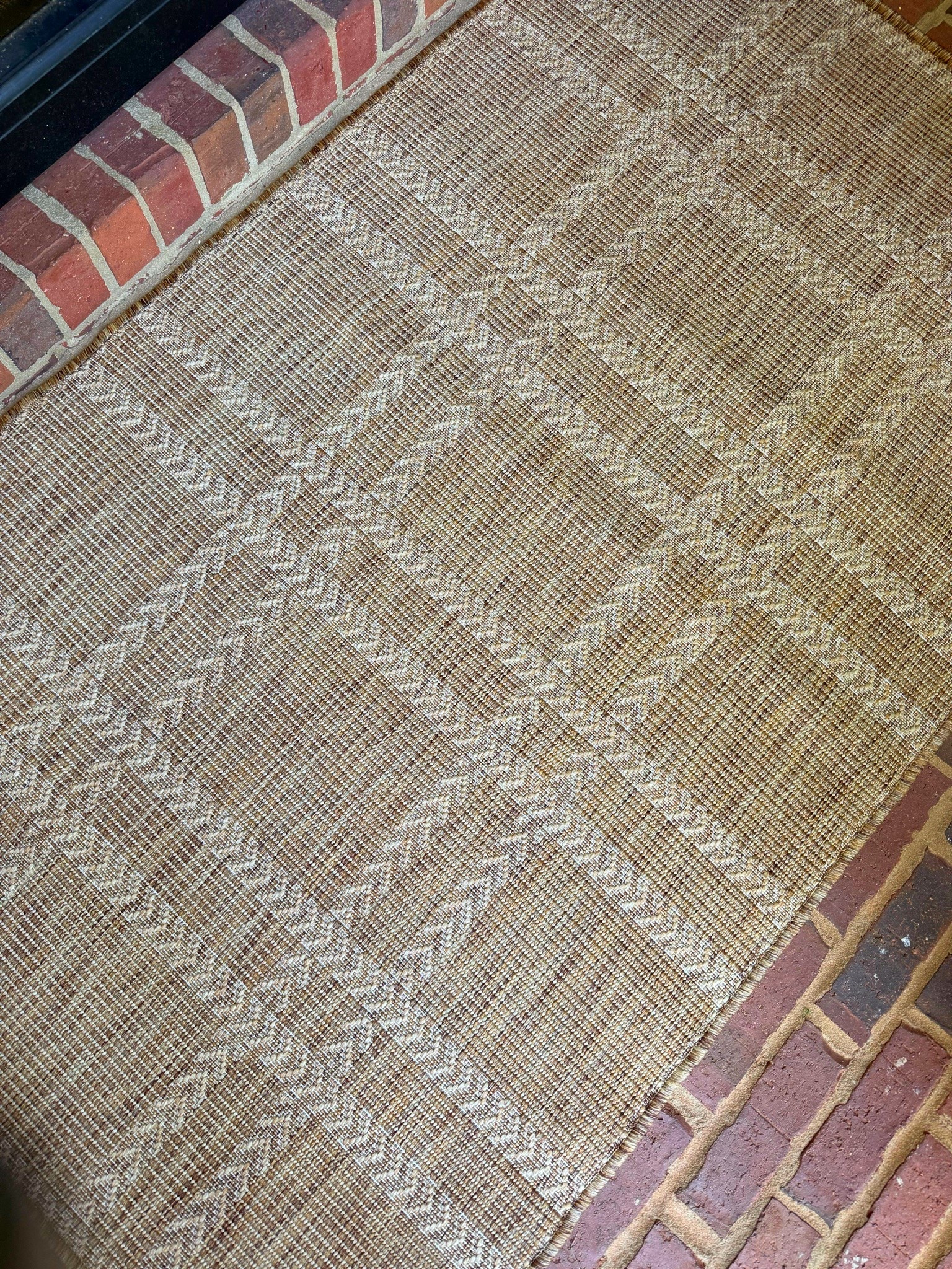 Gorgeous outdoor rug!  I am using it to layer on my front porch. This is a 3x5. I would love a larger one for my deck!