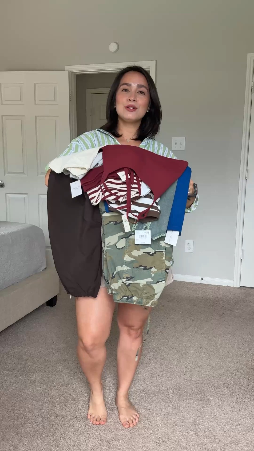 American eagle outfitters and aerie haul!
Tops are size medium
Shorts medium
Brown barrel pants small short
Camo cargo pant size small

#LTKPetite #LTKmomlife