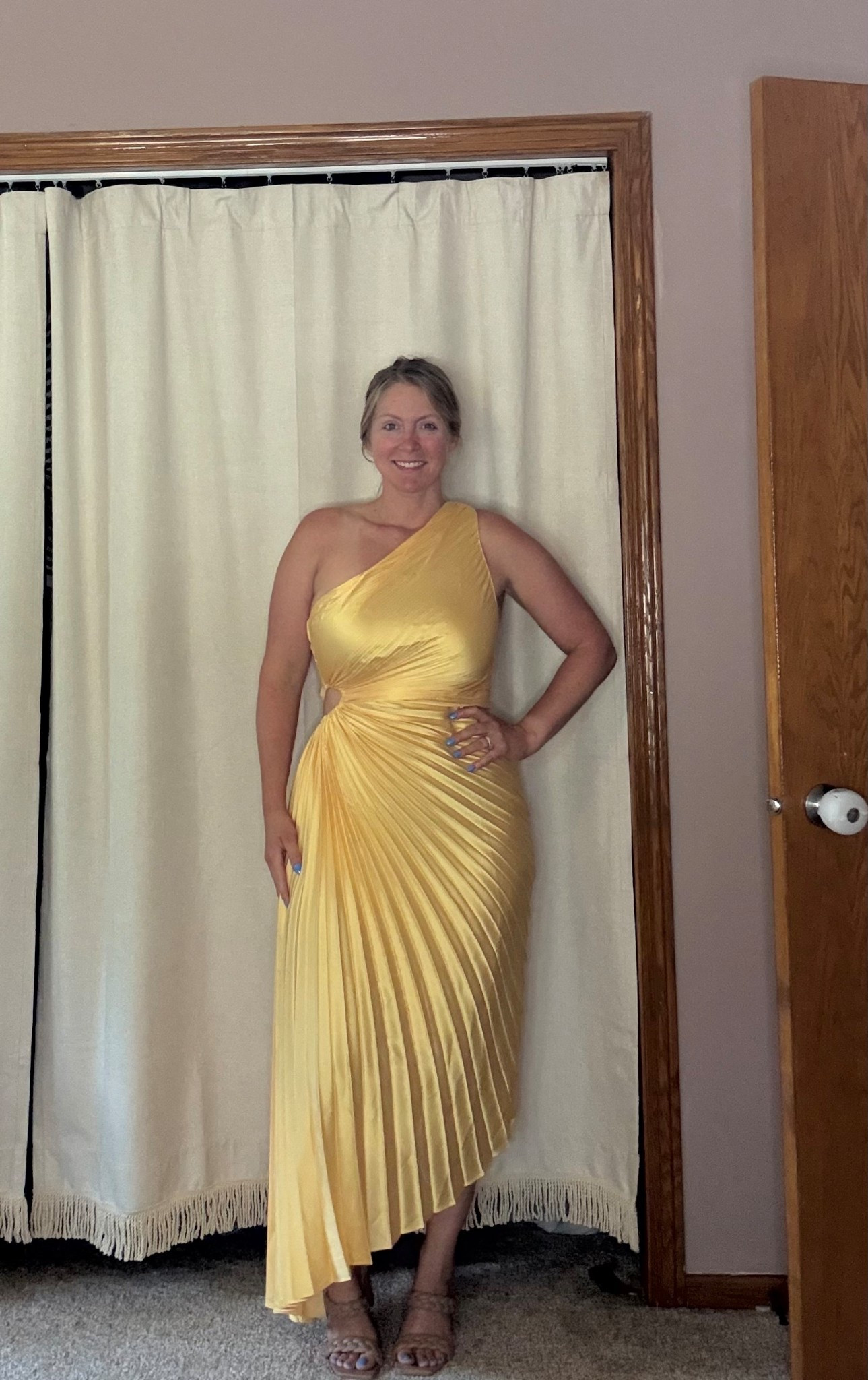 Turn heads at any wedding in this stunning slinky yellow dress. With its flowy, flattering silhouette and vibrant hue, this dress effortlessly combines elegance and comfort. Whether you're attending a summer wedding or a special event, this dress is the perfect choice for a chic, sophisticated look. Dress it up with heels for a must-have addition to your wardrobe.

✨ Flowy and flattering fit
✨ Perfect for weddings, events, or dinner parties
✨ Comfortable and easy to wear all day

#YellowDress #WeddingGuestOutfit #ElegantStyle #SummerWeddingLook #ChicDress #FlowyDress #WeddingFashion #EventReady #DressGoals #StyleInspo"



#LTKWedding #LTKMidsize