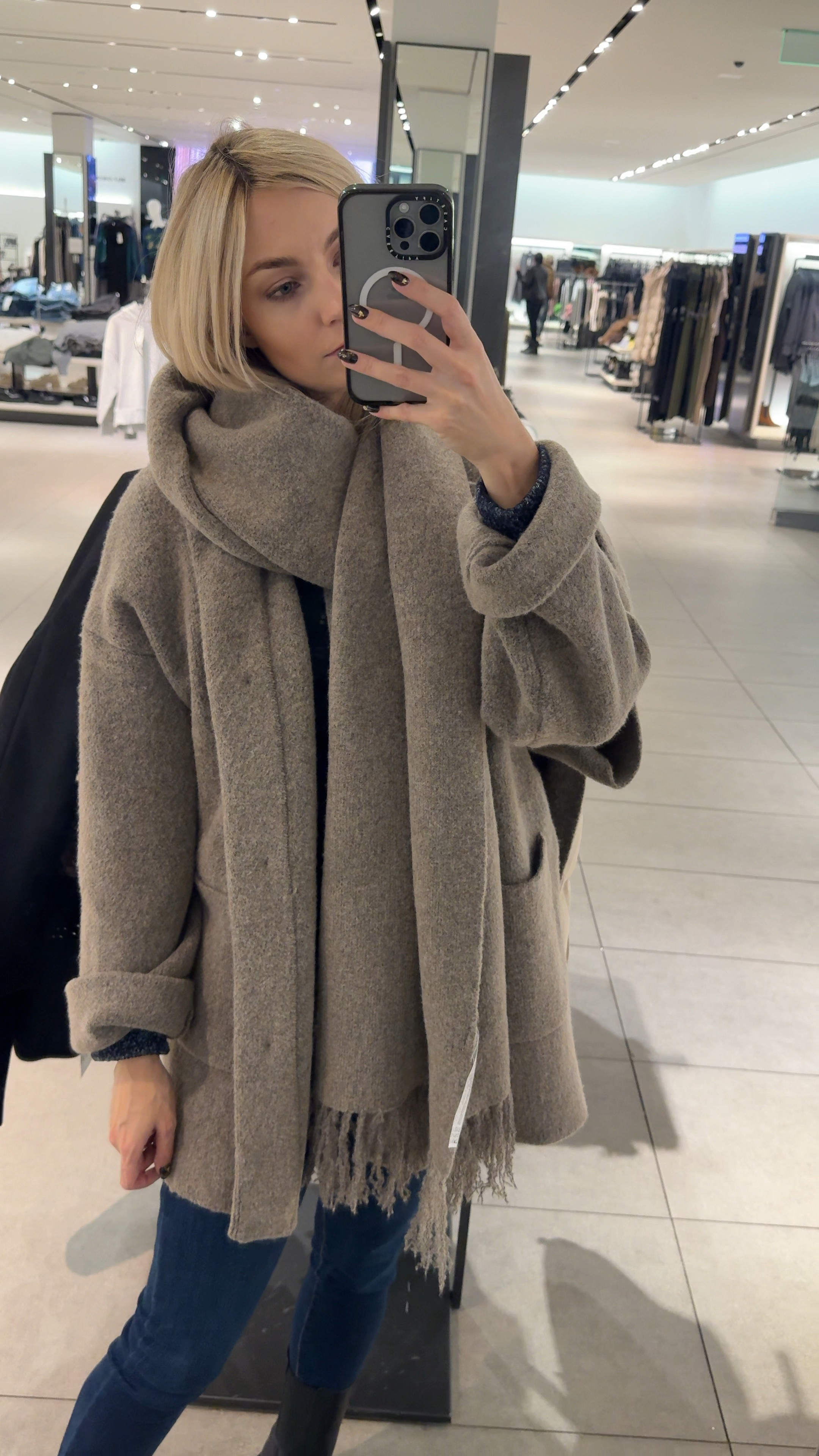 Coat with scarf (trend) - my favorite piece in the closet this season!

This one is from Zara (5755/152)

Winter coat, layers, Zara wrap coat

#LTKSeasonal #LTKstyletip #LTKworkwear