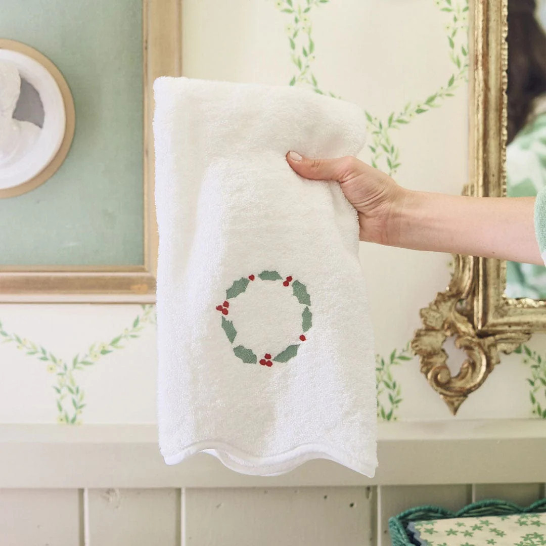 Wreath Scallop Hand Towels (pair) | Weezie Towels