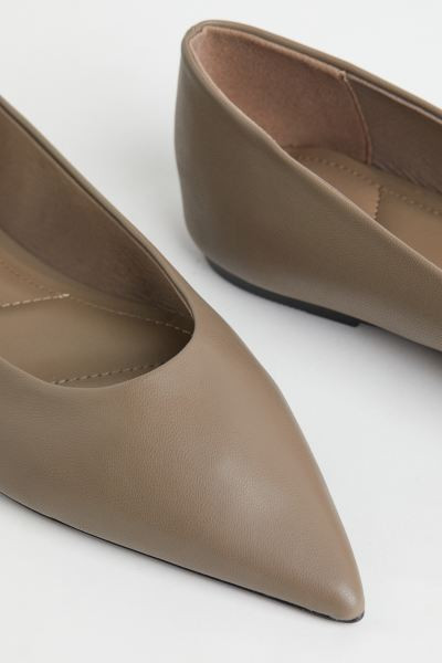 Pointed Flats | H&M (US + CA)