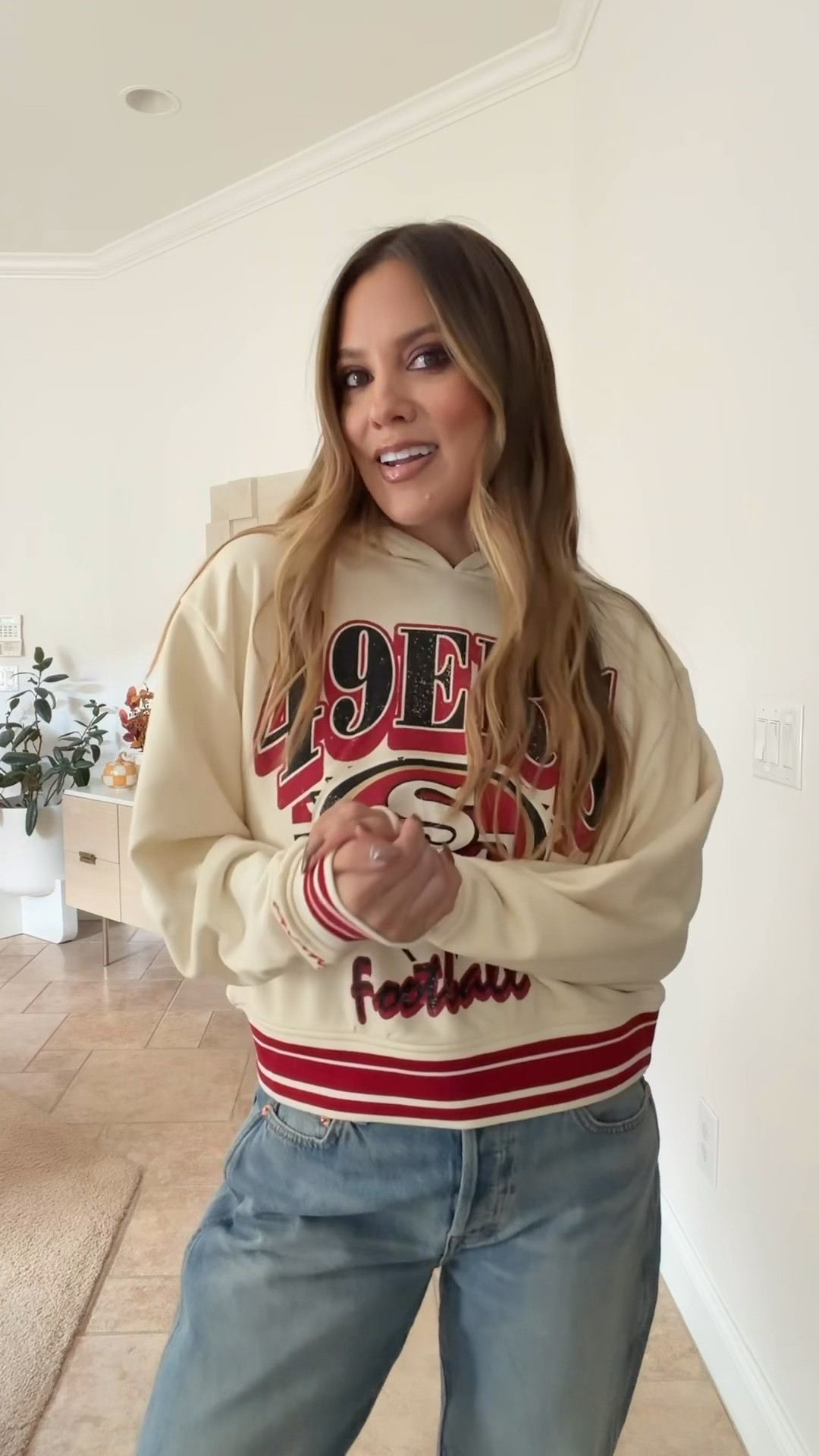 #AD The way my jaw DROPPED when I found out that Target has Officially Licensed 49ers Champion Apparel now! The pieces are SO good and I am so excited to wear these on game day. #TargetPartner @Target #gamedaystyle @champion