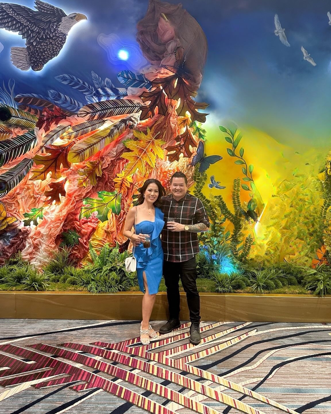 Date night glam 💙✨ Nothing like dressing up, sipping cocktails, and vibing to live music! A little sparkle, a little R&B, and the perfect night out. 💃🏽🎶🔥 What’s the best live concert you’ve ever been to?