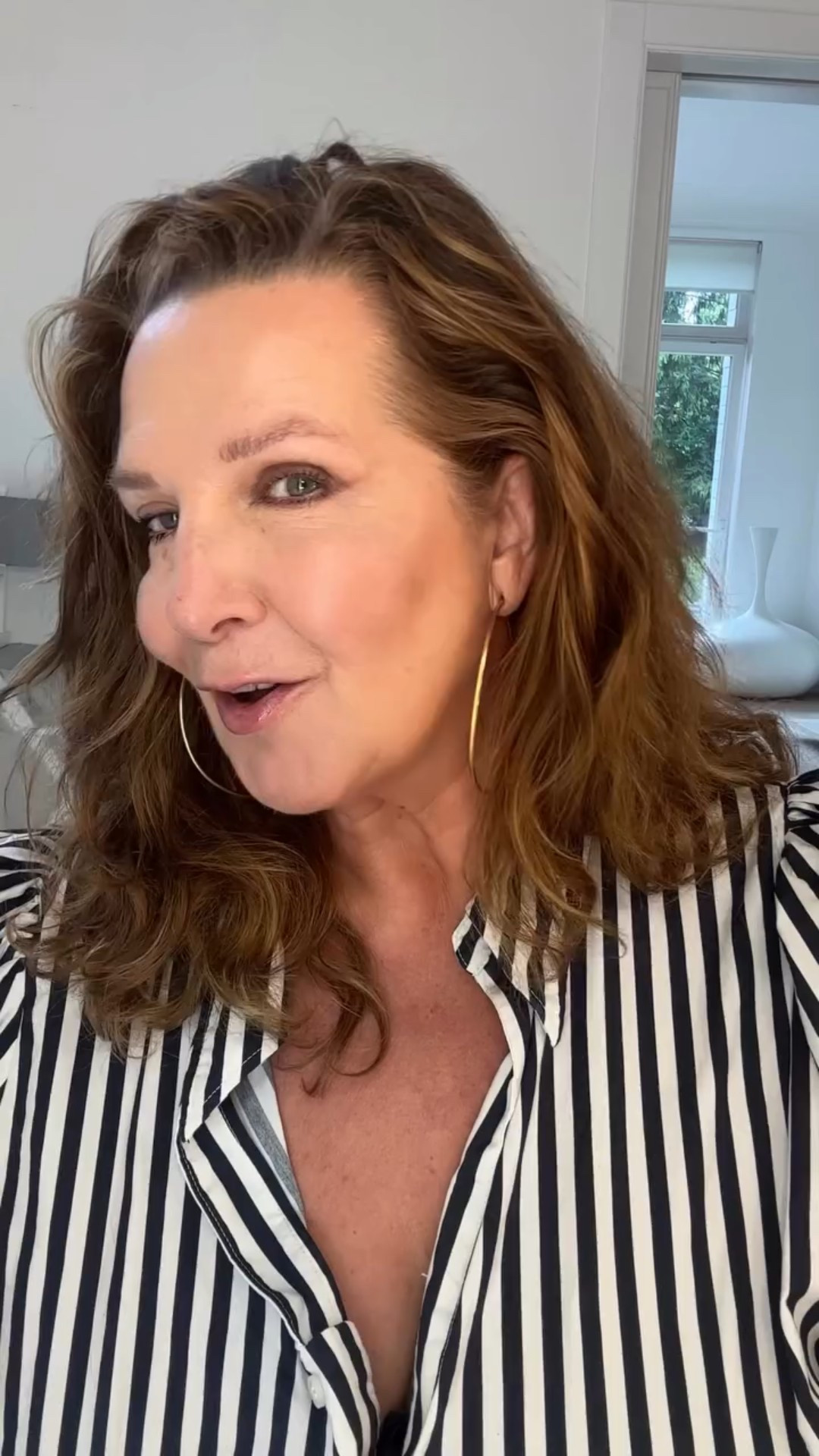 POV: Du denkst, Kajal ist nur für die Wasserlinie … aber eigentlich ist er Dein vielseitigstes Tool

 
💬 kommentiere, welcher Look Dir am besten gefällt 
💞 follow für mehr Pro-Make-up Hacks 

XOXO Serena 💋

#makeupartist #makeuptips #eyemakeup #viralreels