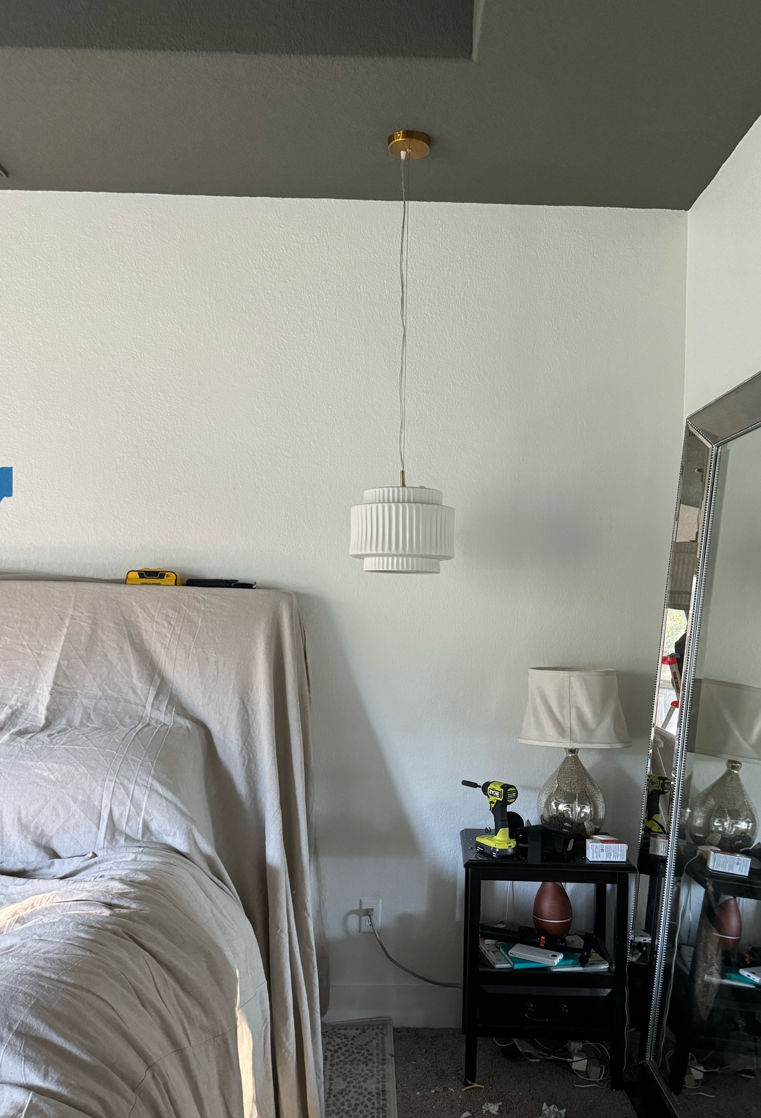 Gorgeous ceramic pendant lights for a moody bedroom vibe

Home find, home decor, lighting 

#LTKGiftGuide #LTKhome #LTKstyletip